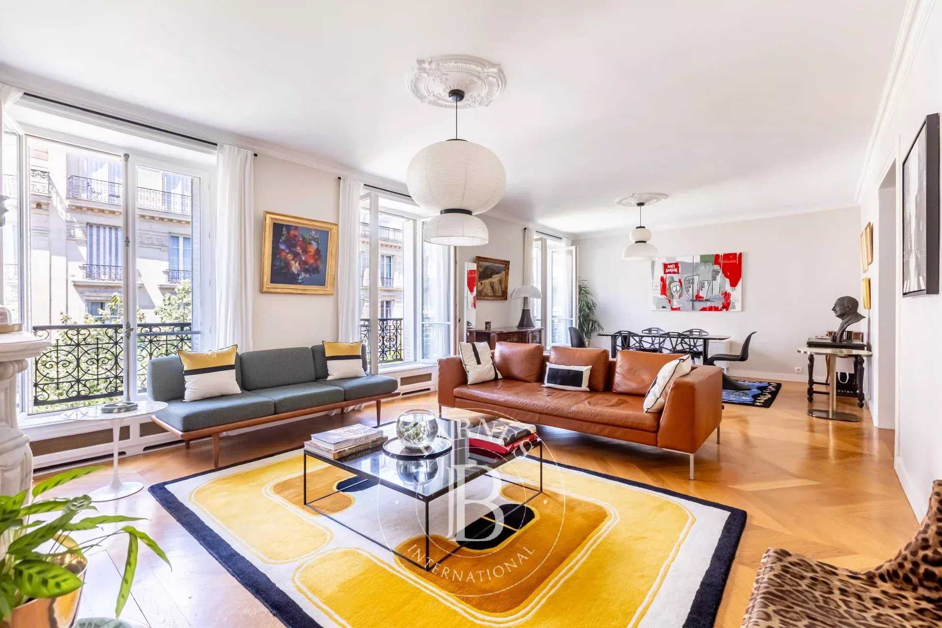 Paris  - Apartment 3 Bedrooms