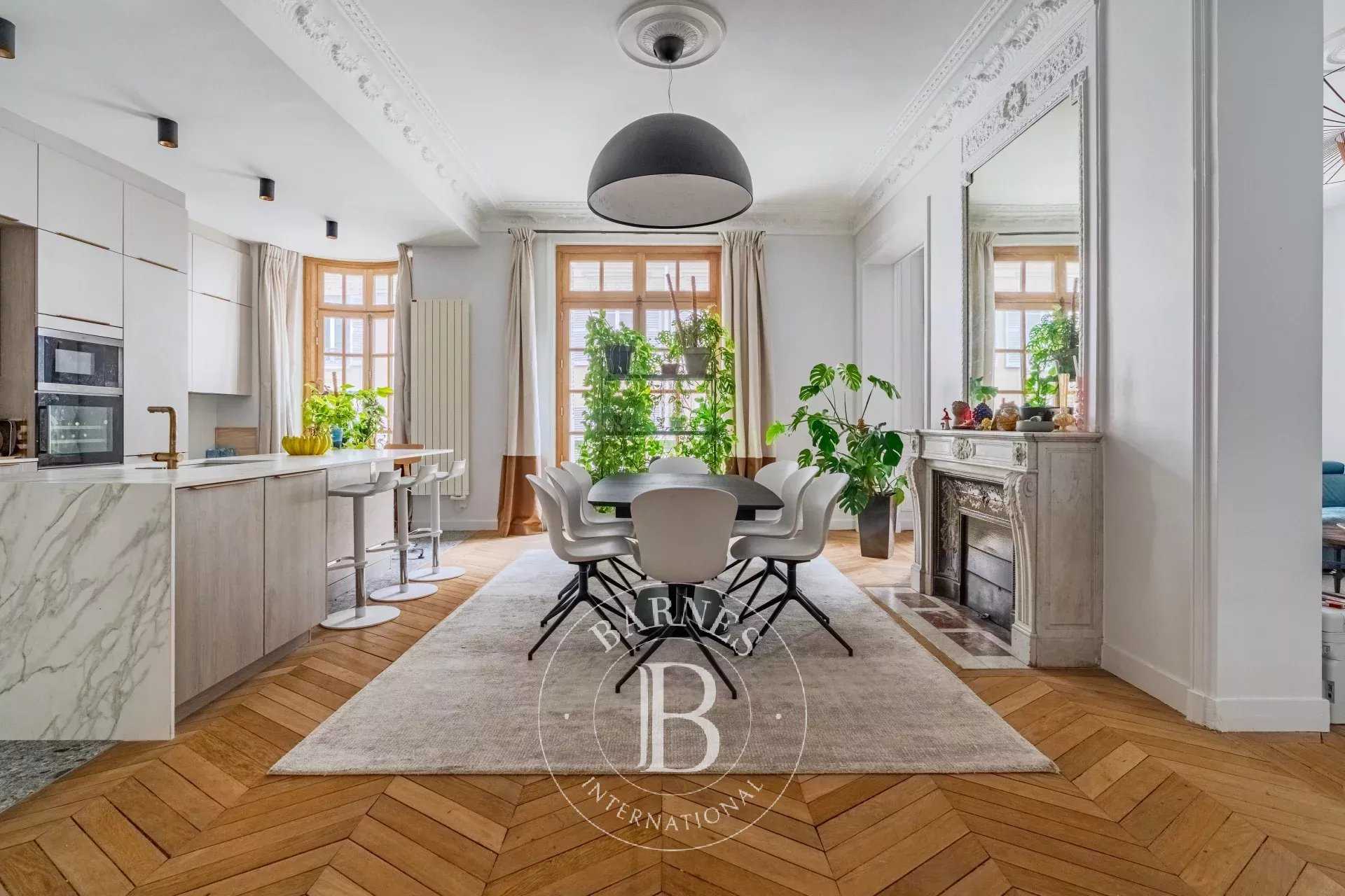 Paris  - Apartment 3 Bedrooms