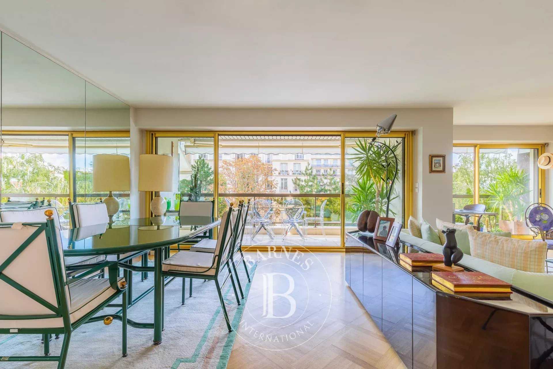 Paris  - Apartment 2 Bedrooms