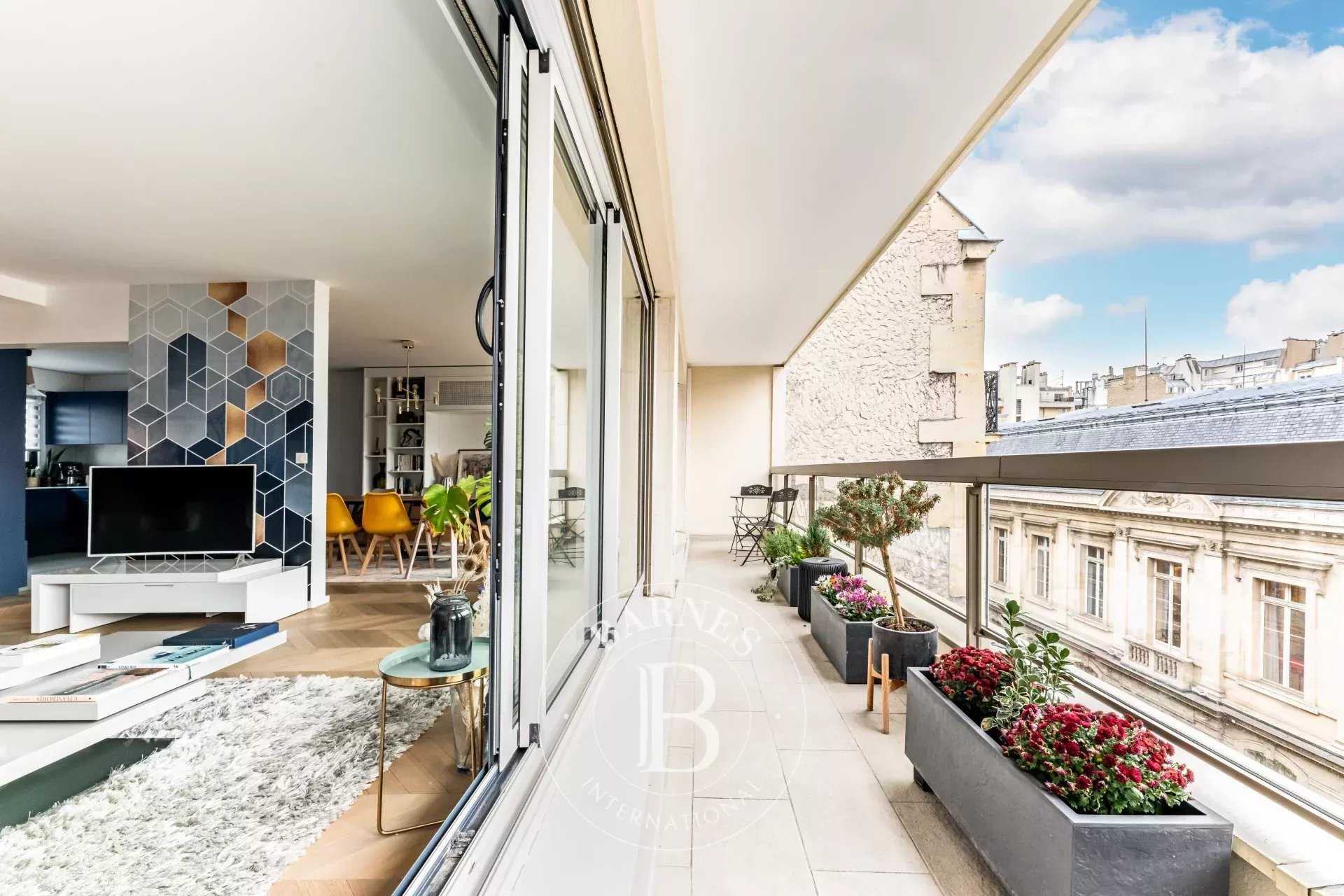 Paris  - Apartment 3 Bedrooms