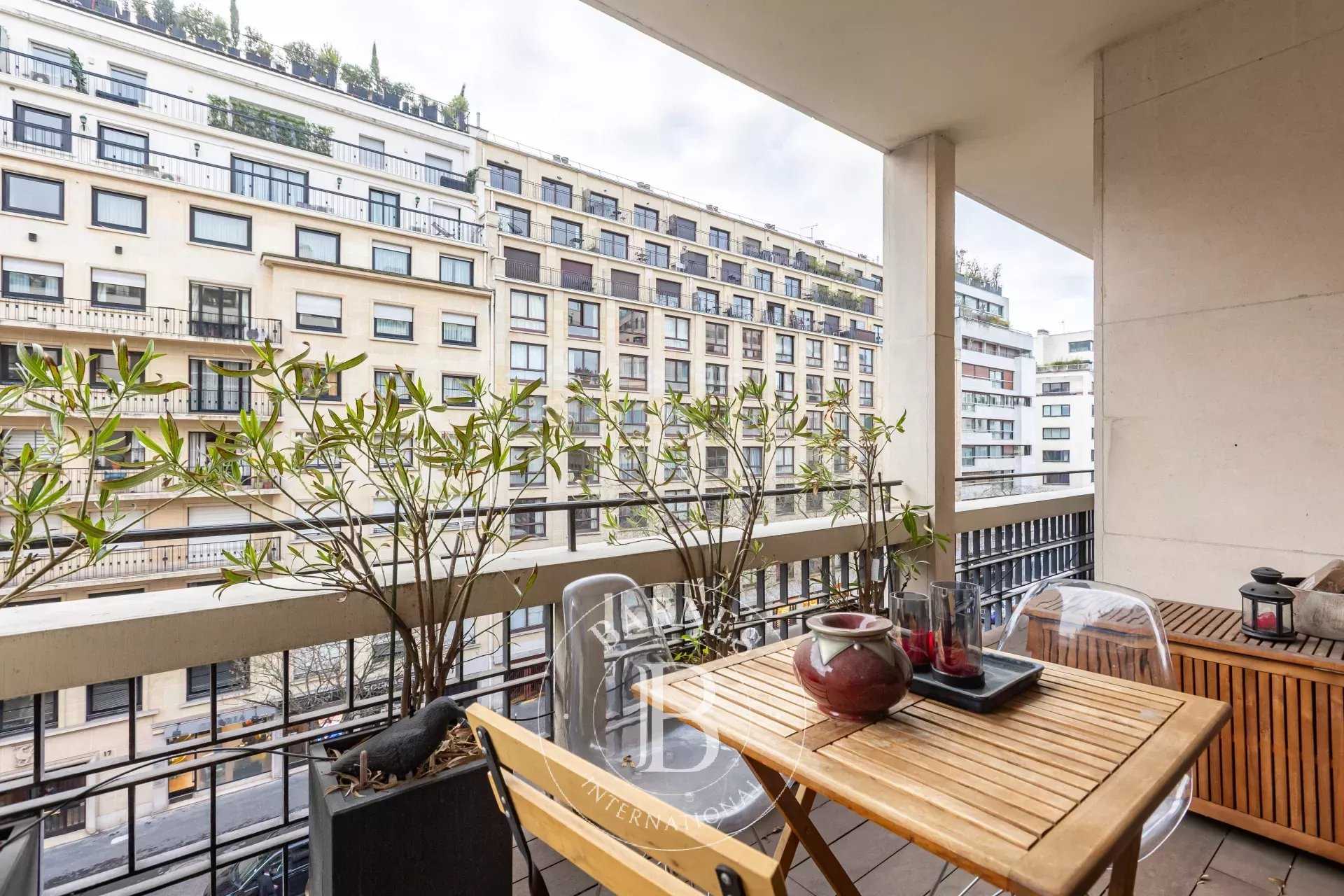 Paris  - Apartment 3 Bedrooms