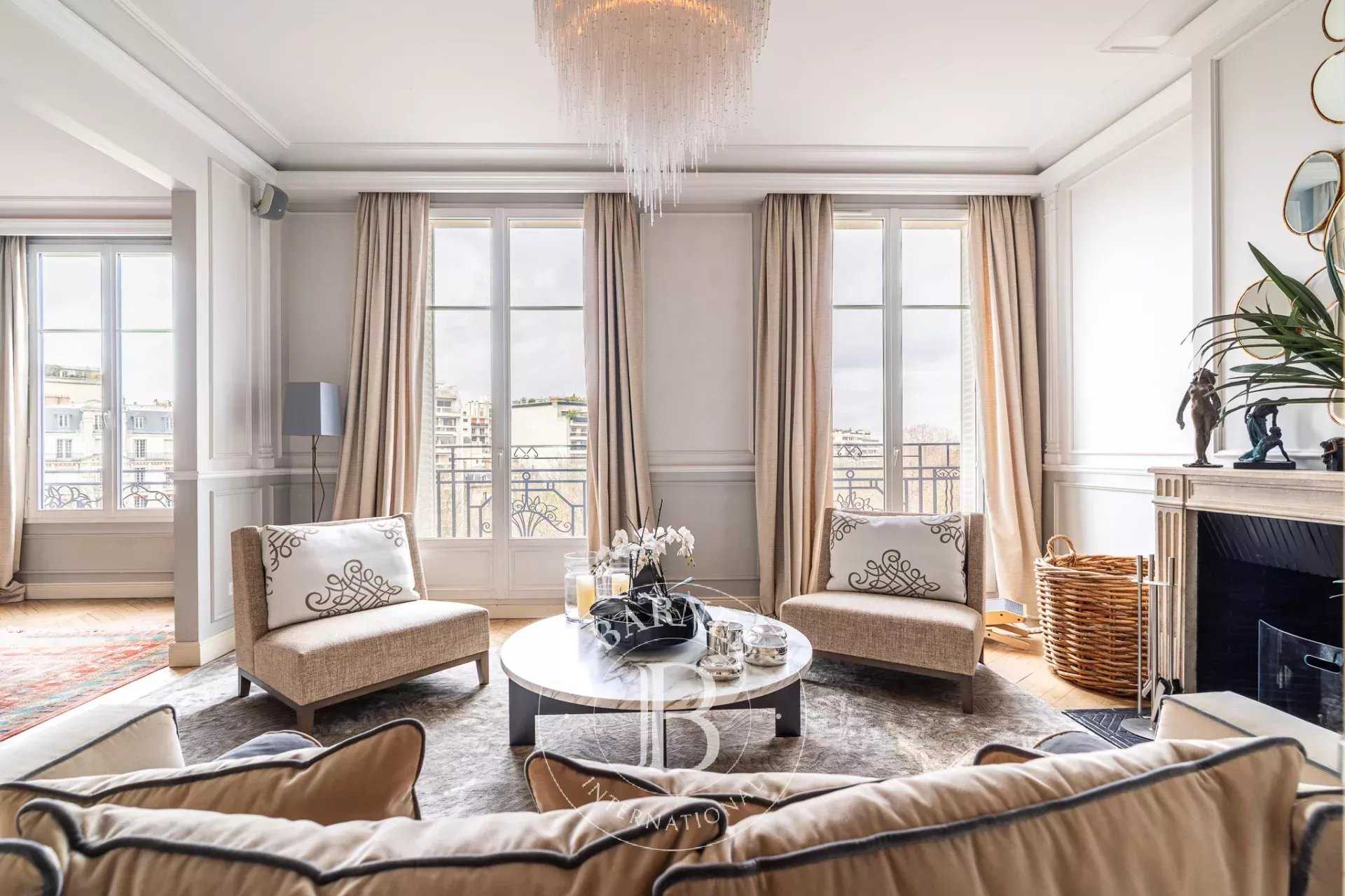 Paris  - Apartment 4 Bedrooms