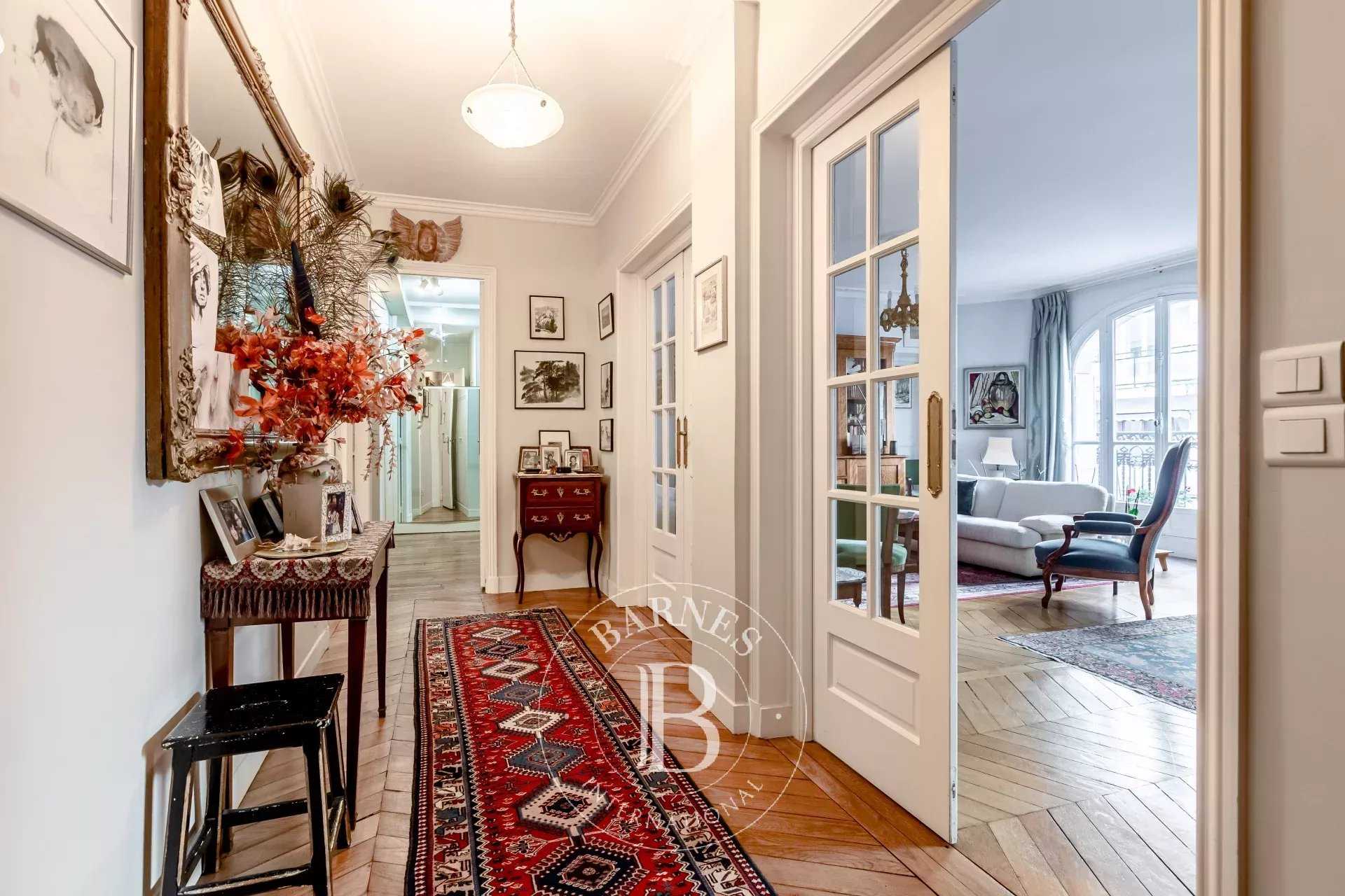 Paris  - Apartment 3 Bedrooms