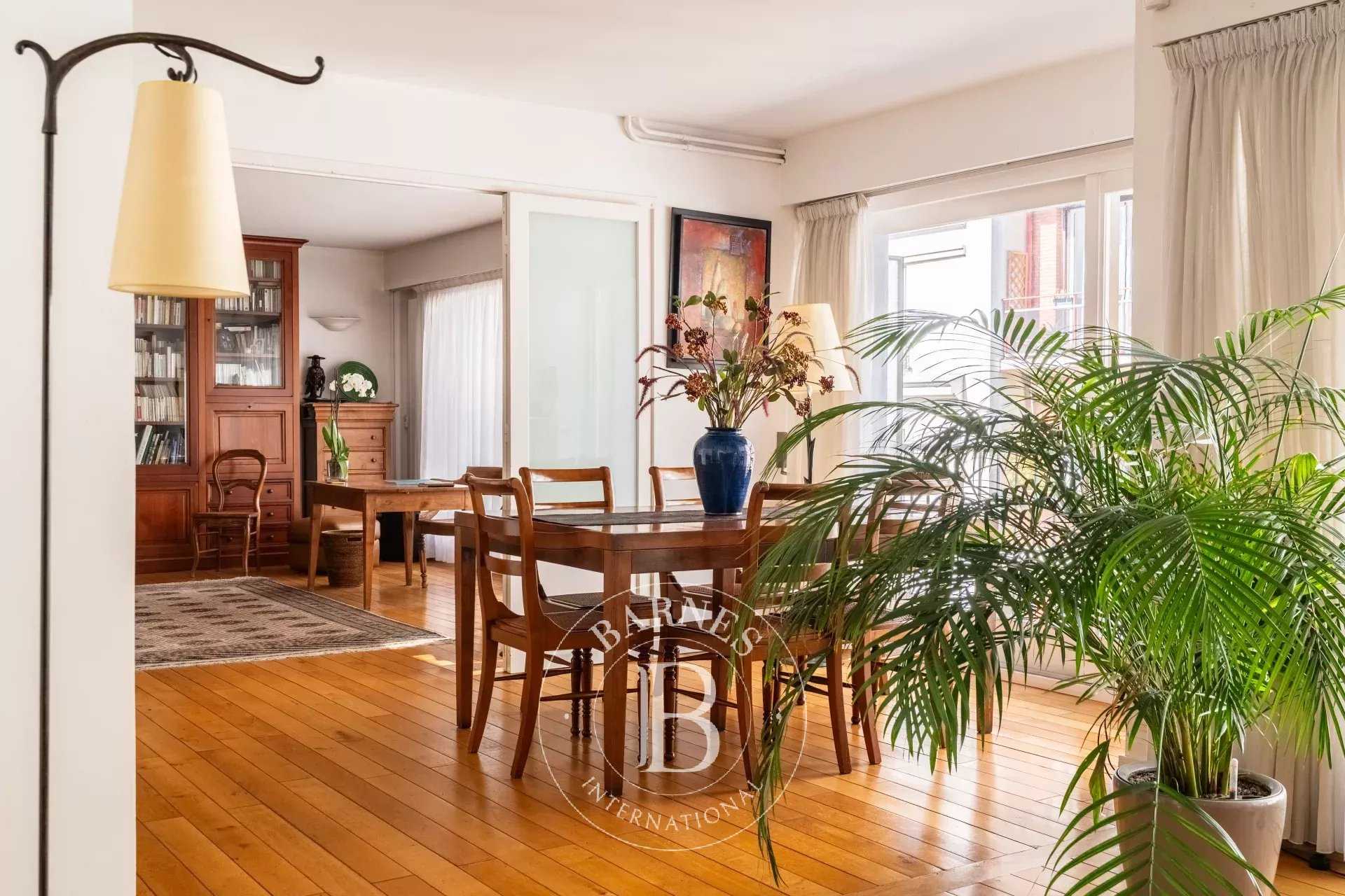 Paris  - Apartment 4 Bedrooms