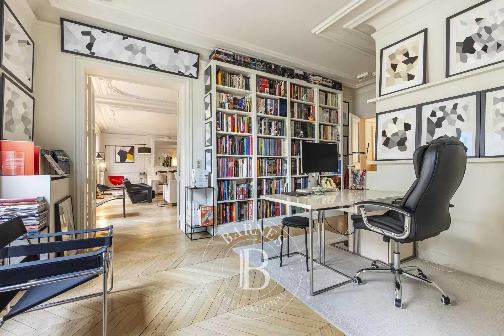 Paris  - Apartment 4 Bedrooms