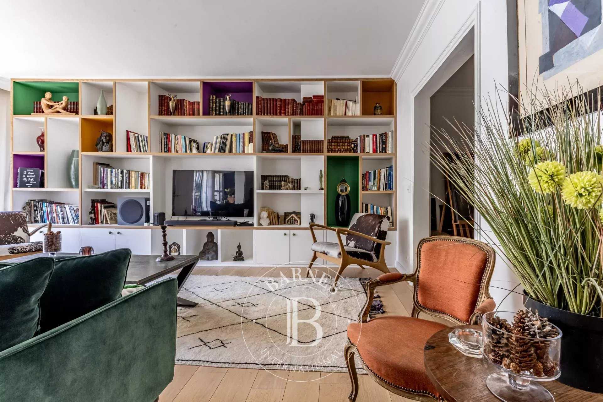 Paris  - Appartement 6 Pièces 3 Chambres
