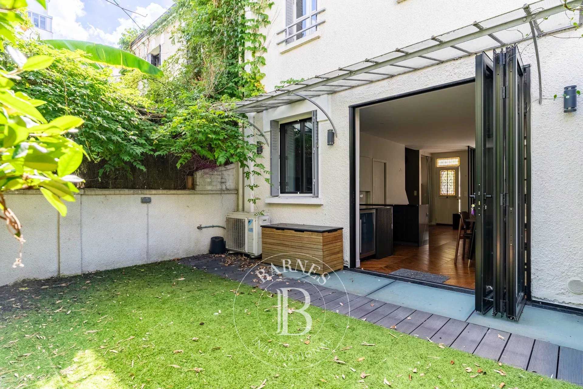 Paris  - Townhouse 3 Bedrooms