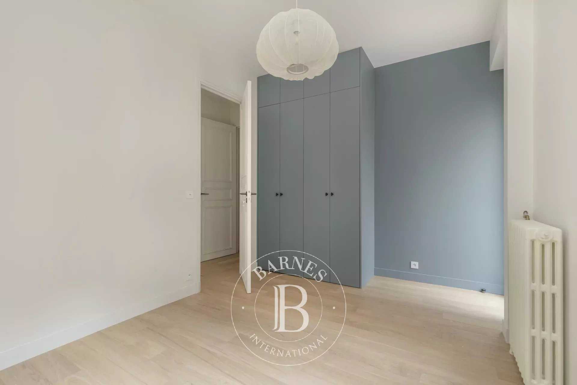 Paris  - Apartment 3 Bedrooms