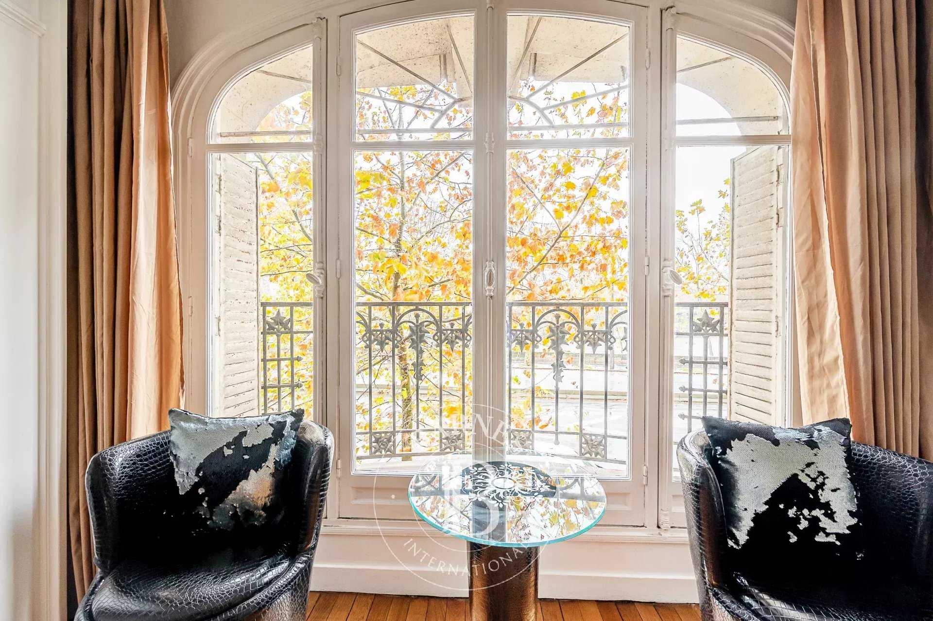 Paris  - Apartment 4 Bedrooms