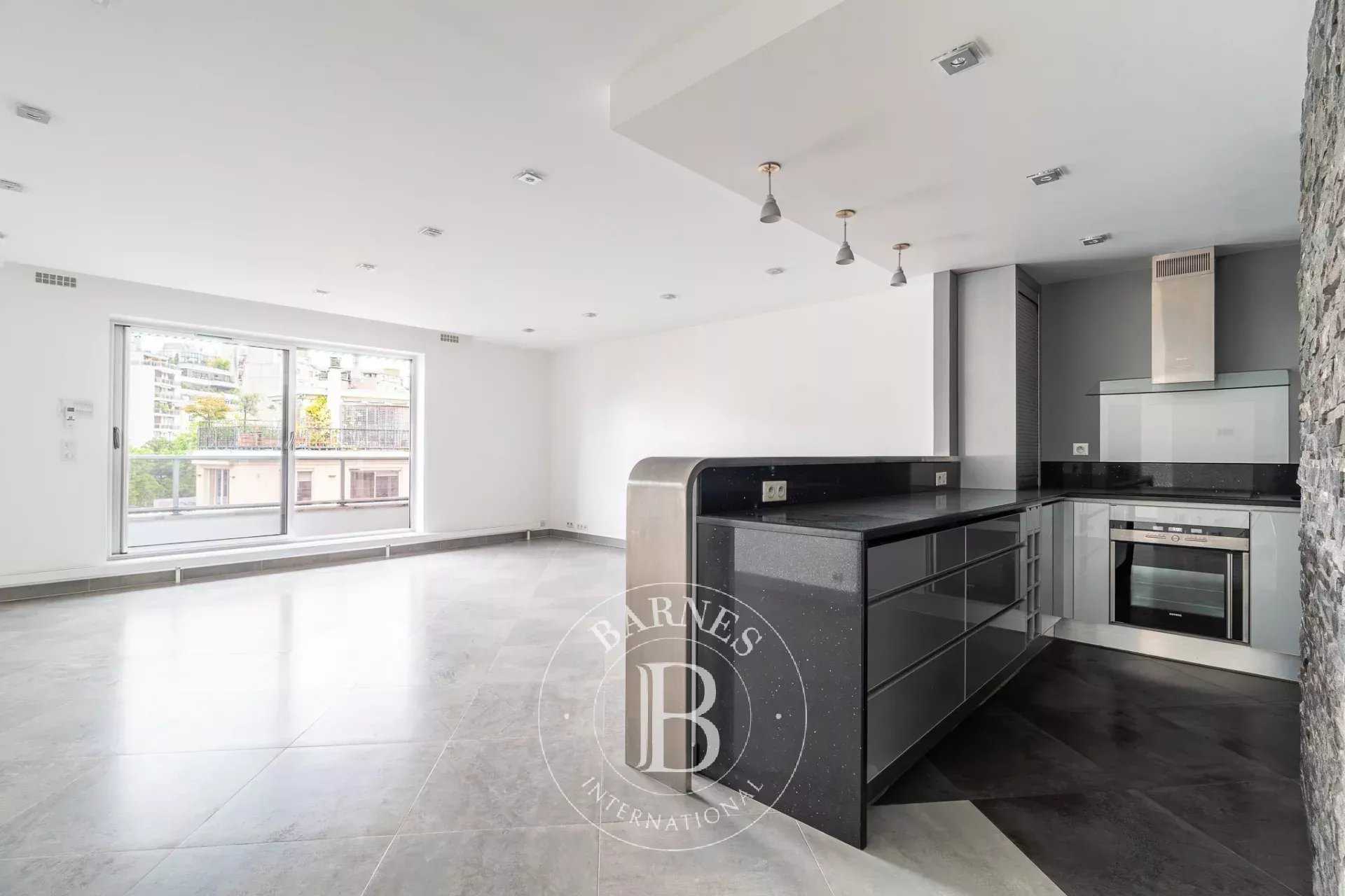 Paris  - Appartement 2 Pi&egrave;ces, 1 Chambre