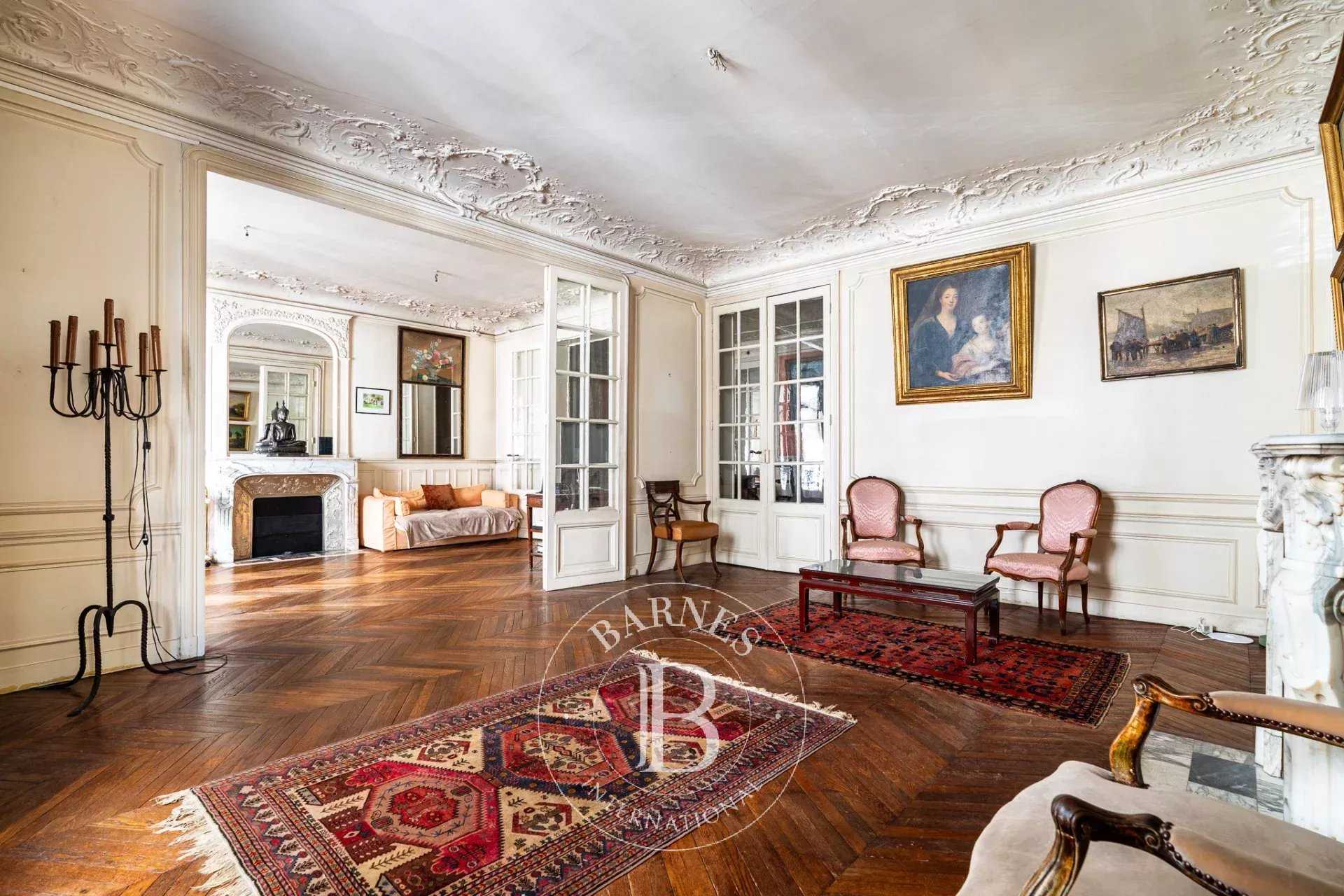 Paris  - Appartement 7 Pi&egrave;ces 5 Chambres