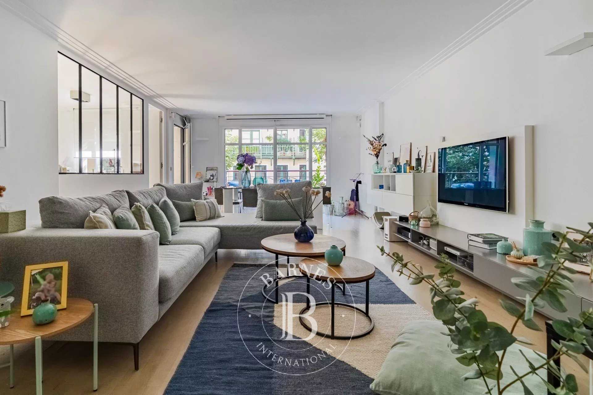 Paris  - Apartment 3 Bedrooms