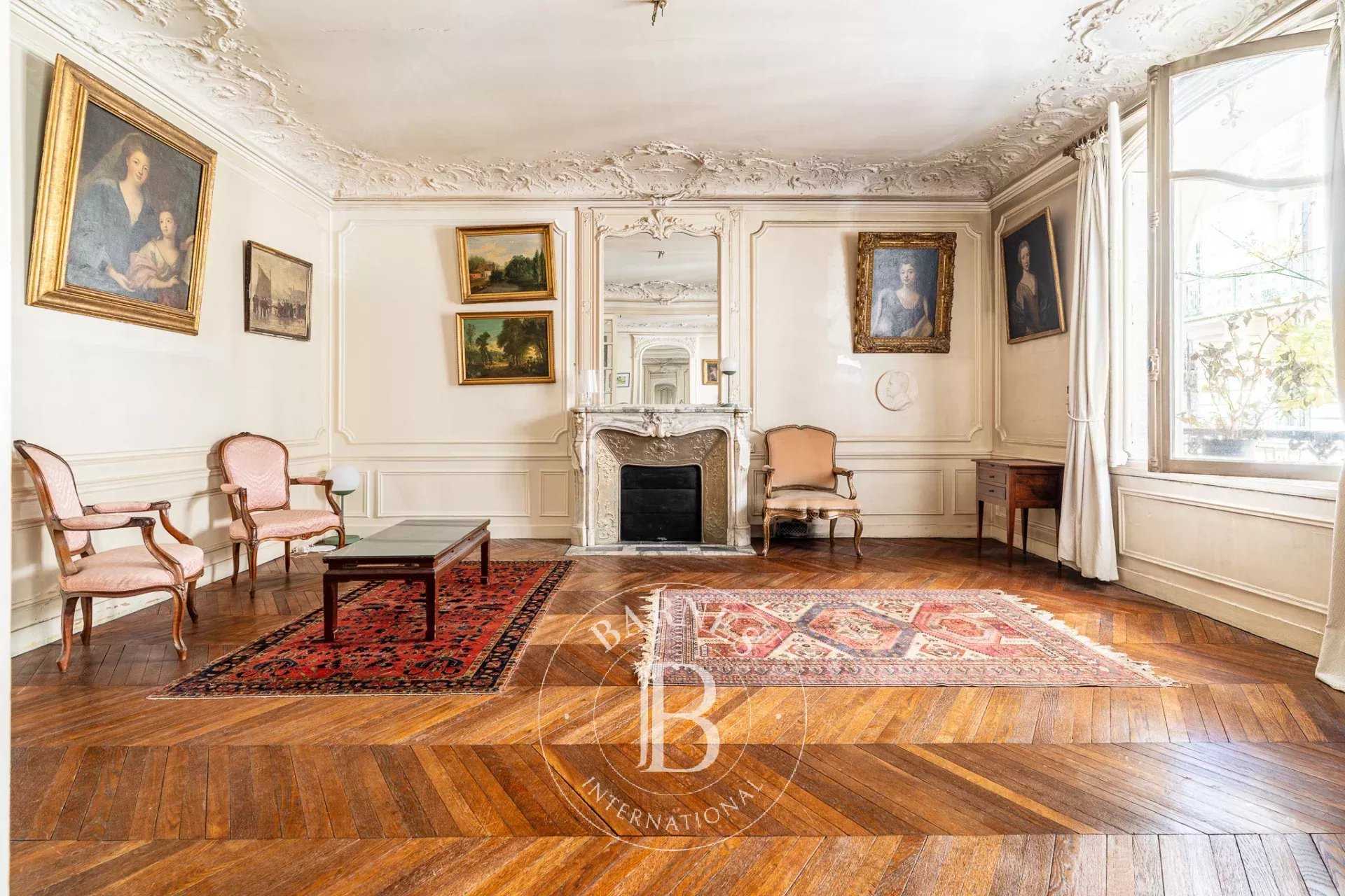 Paris  - Appartement 7 Pi&egrave;ces 5 Chambres