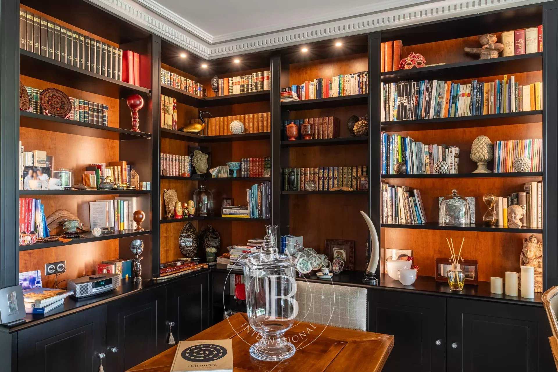 Paris  - Apartment 3 Bedrooms