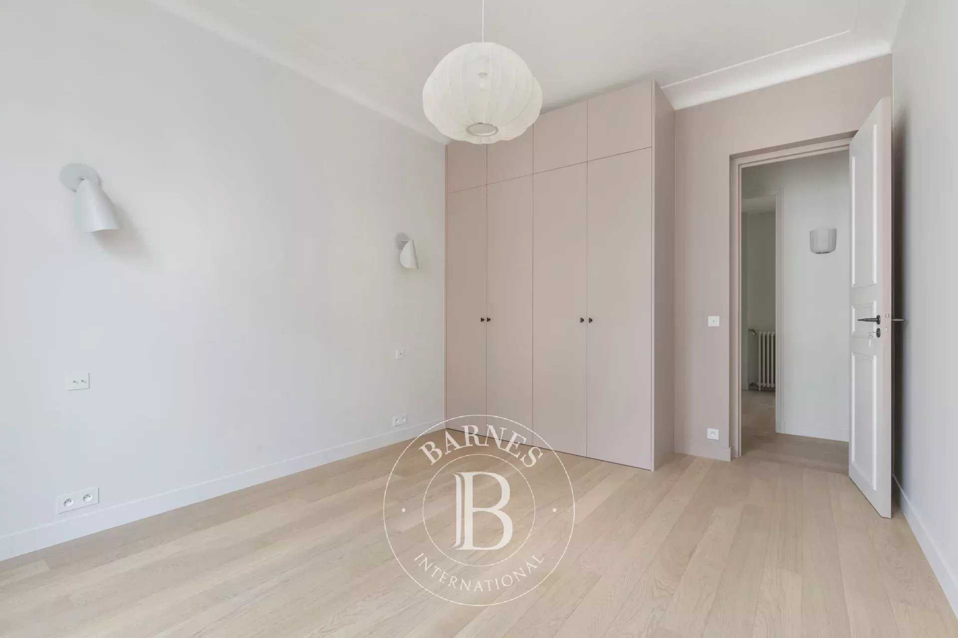 Paris  - Apartment 3 Bedrooms