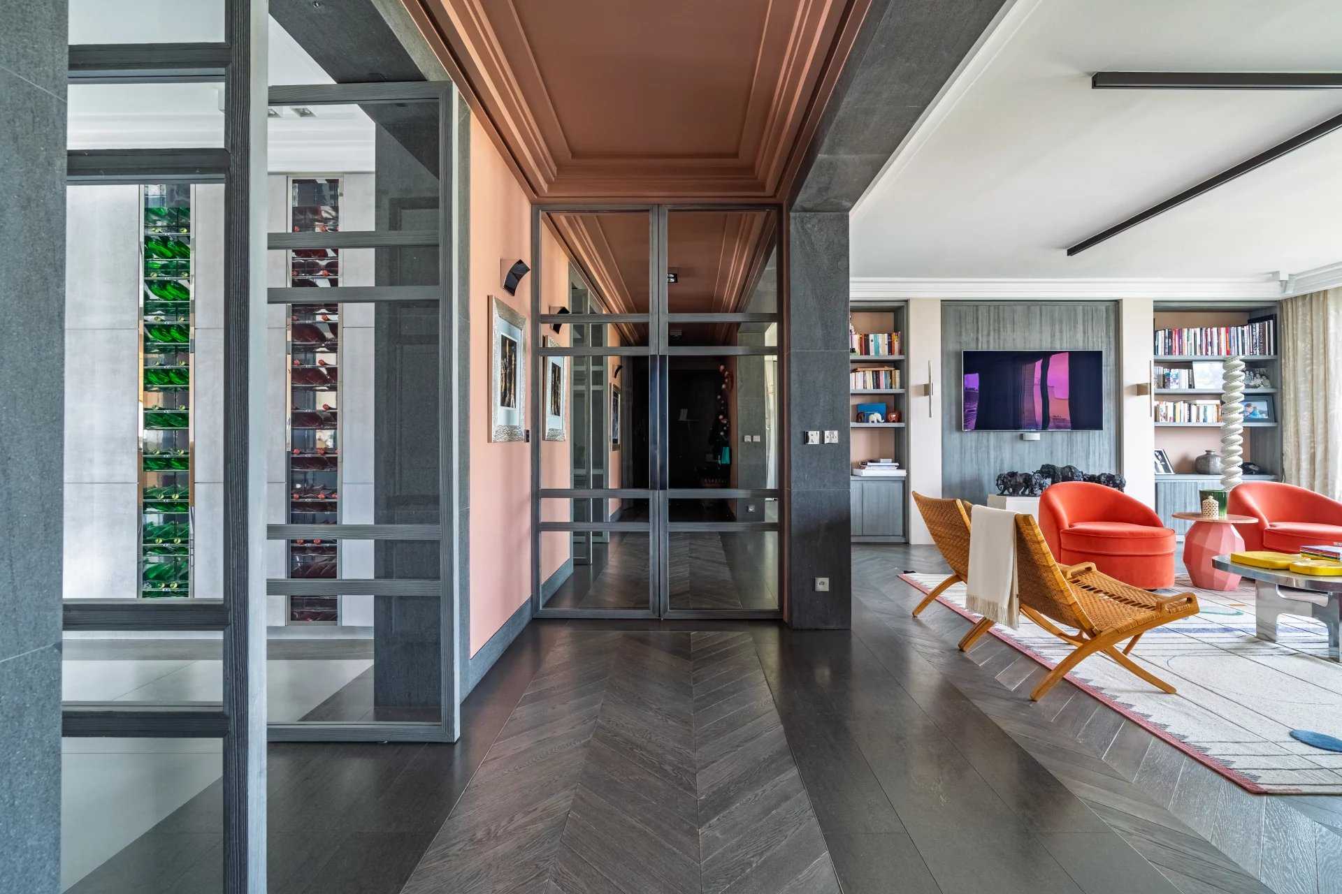 Paris  - Apartment 5 Bedrooms