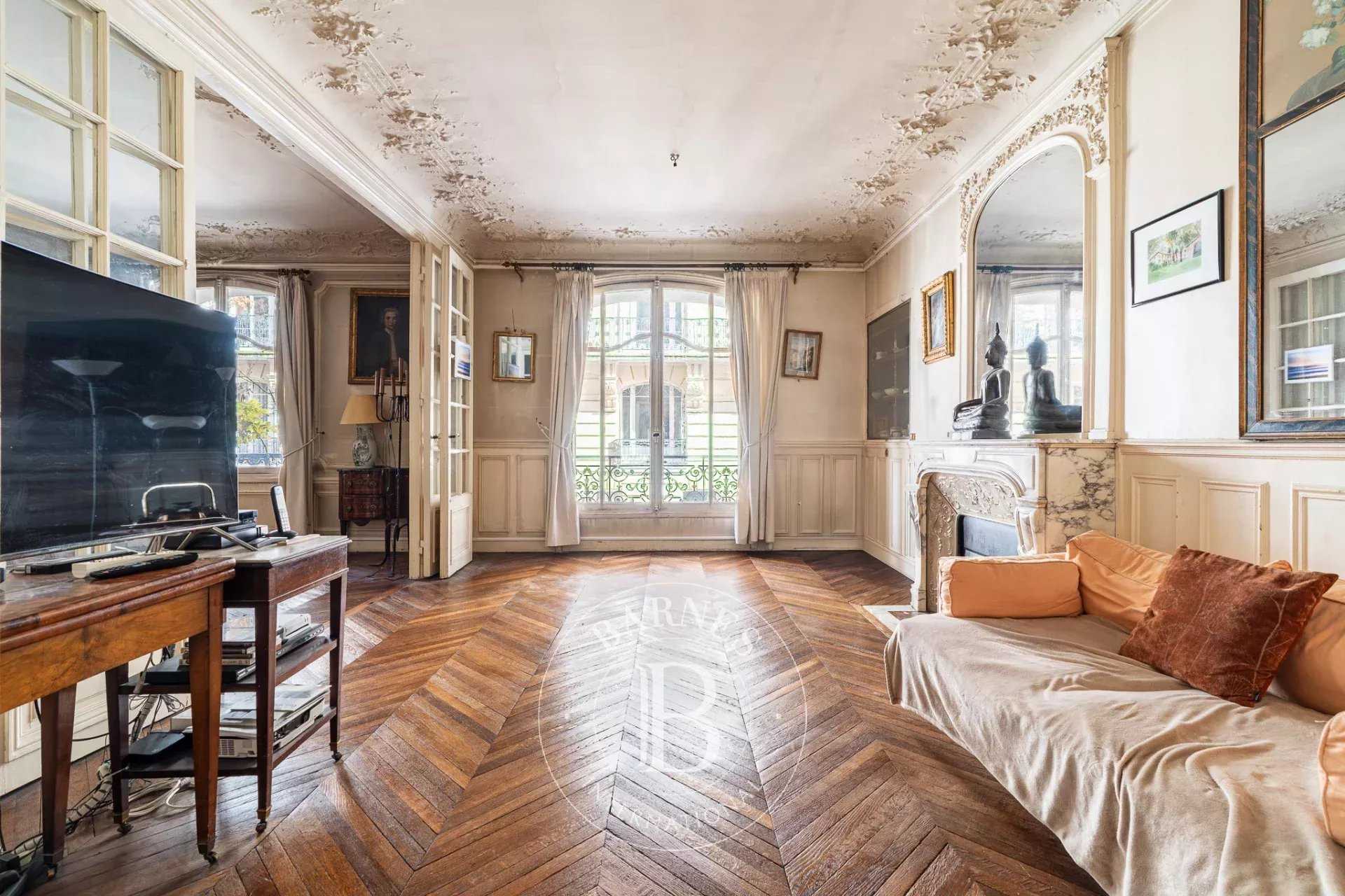 Paris  - Appartement 7 Pi&egrave;ces 5 Chambres