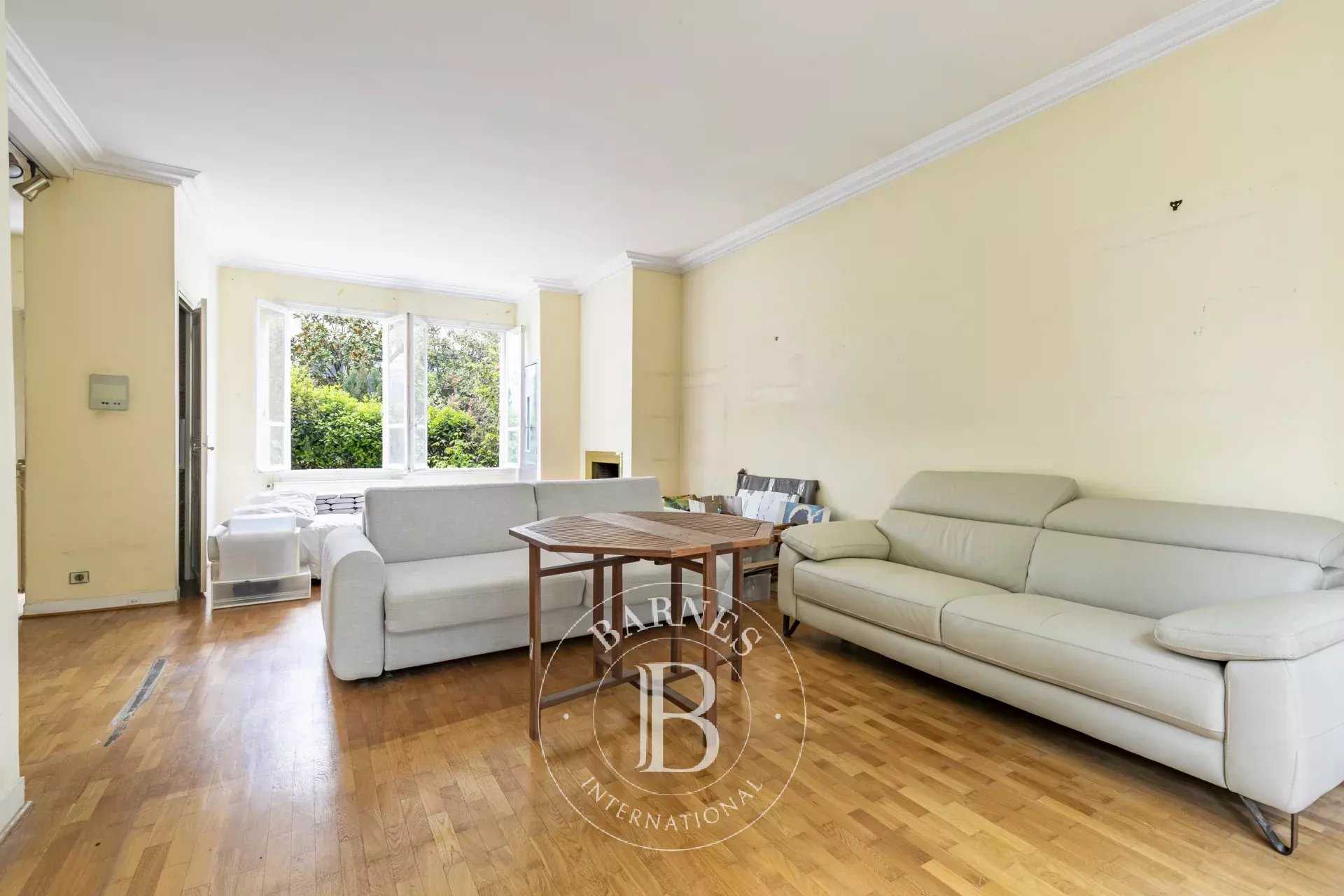 Paris  - Apartment 3 Bedrooms
