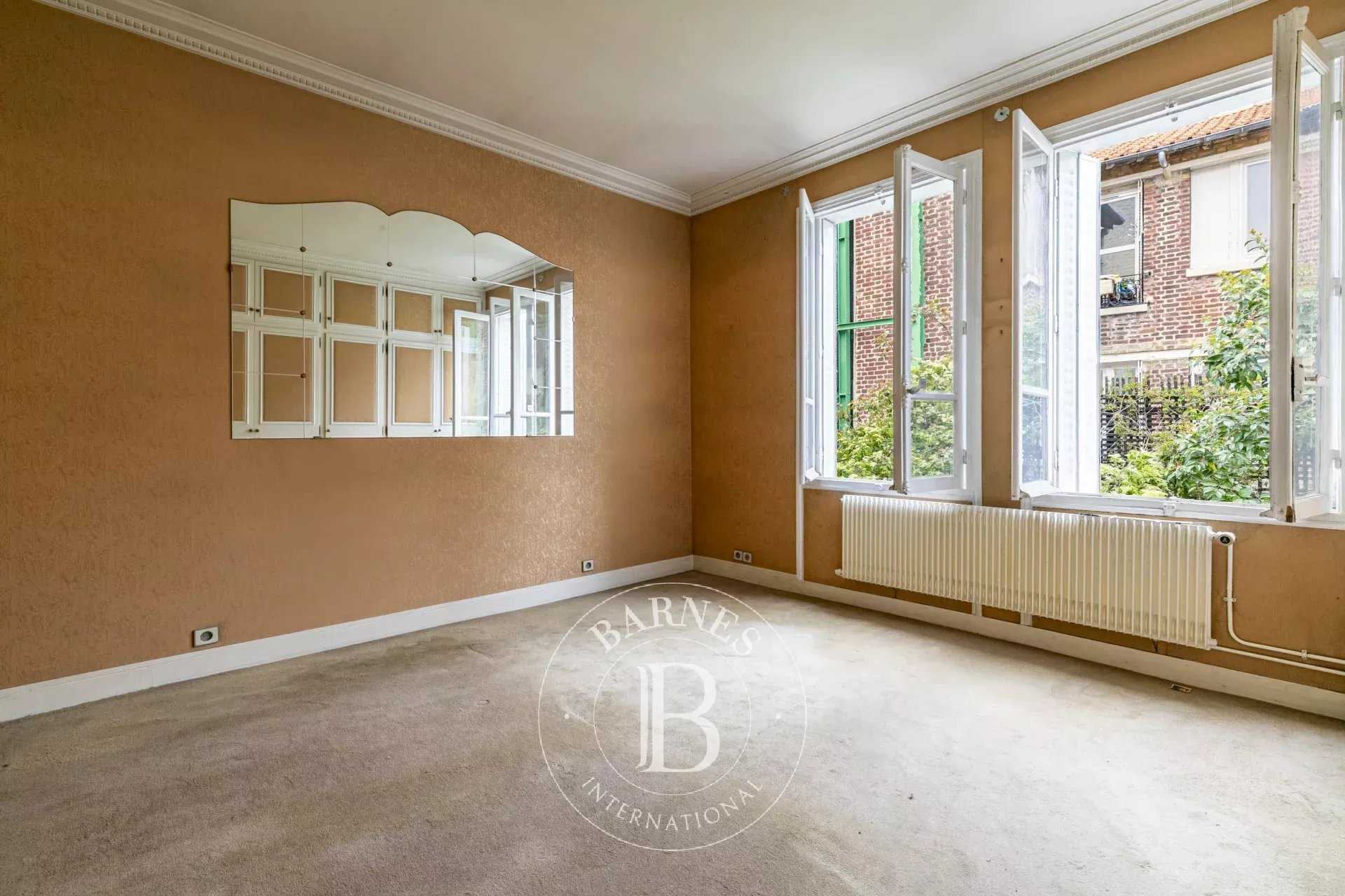 Paris  - Apartment 3 Bedrooms