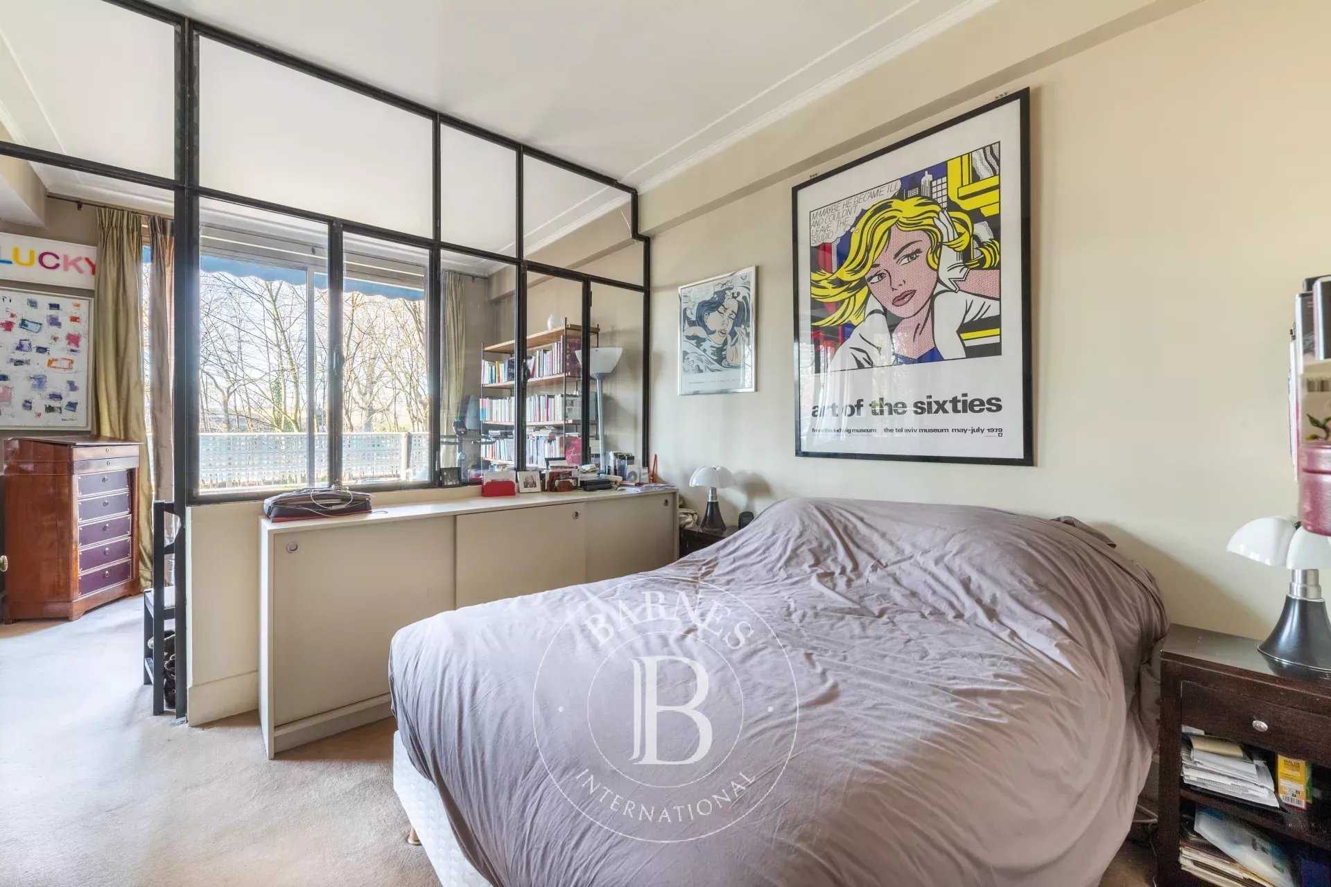 Paris  - Appartement 5 Pièces 3 Chambres