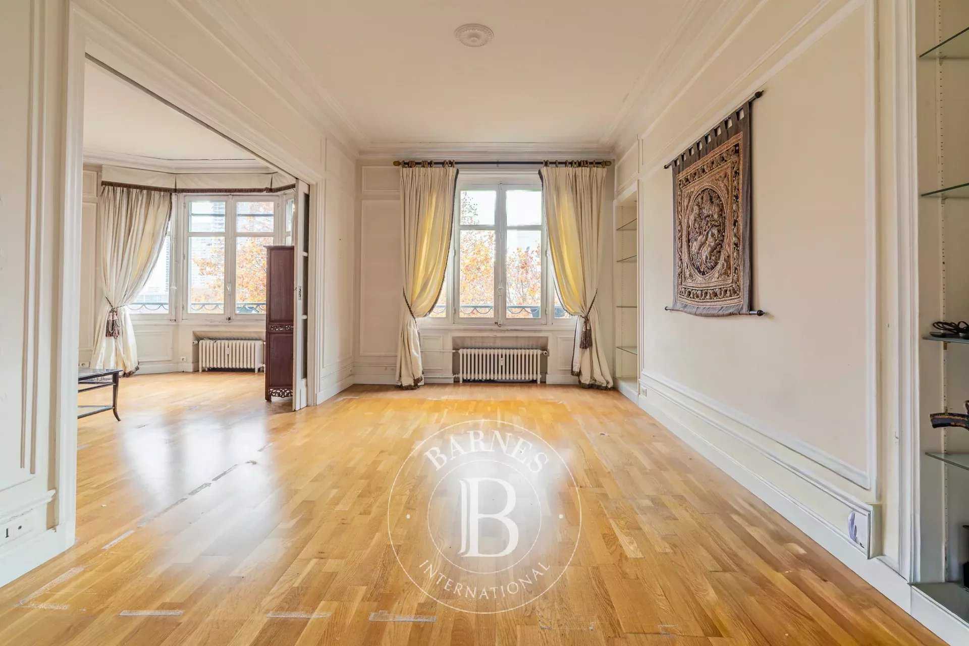 Paris  - Apartment 2 Bedrooms