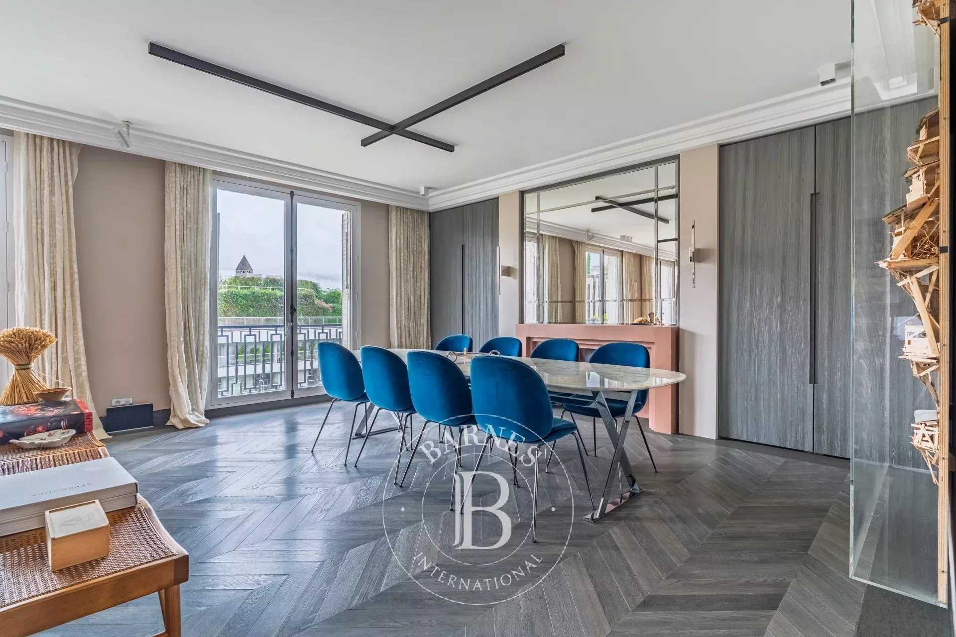 Paris  - Apartment 5 Bedrooms