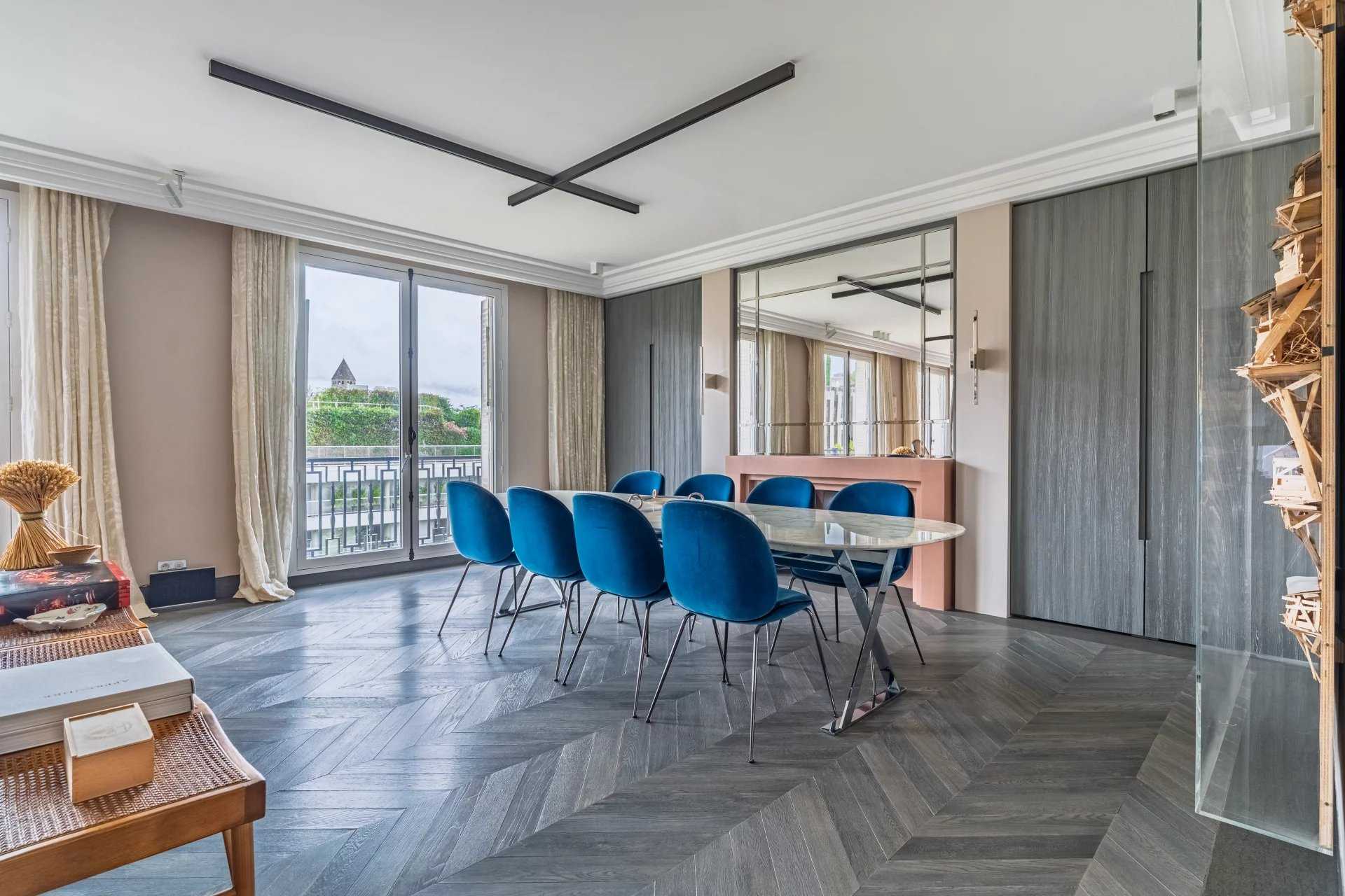 Paris  - Apartment 5 Bedrooms