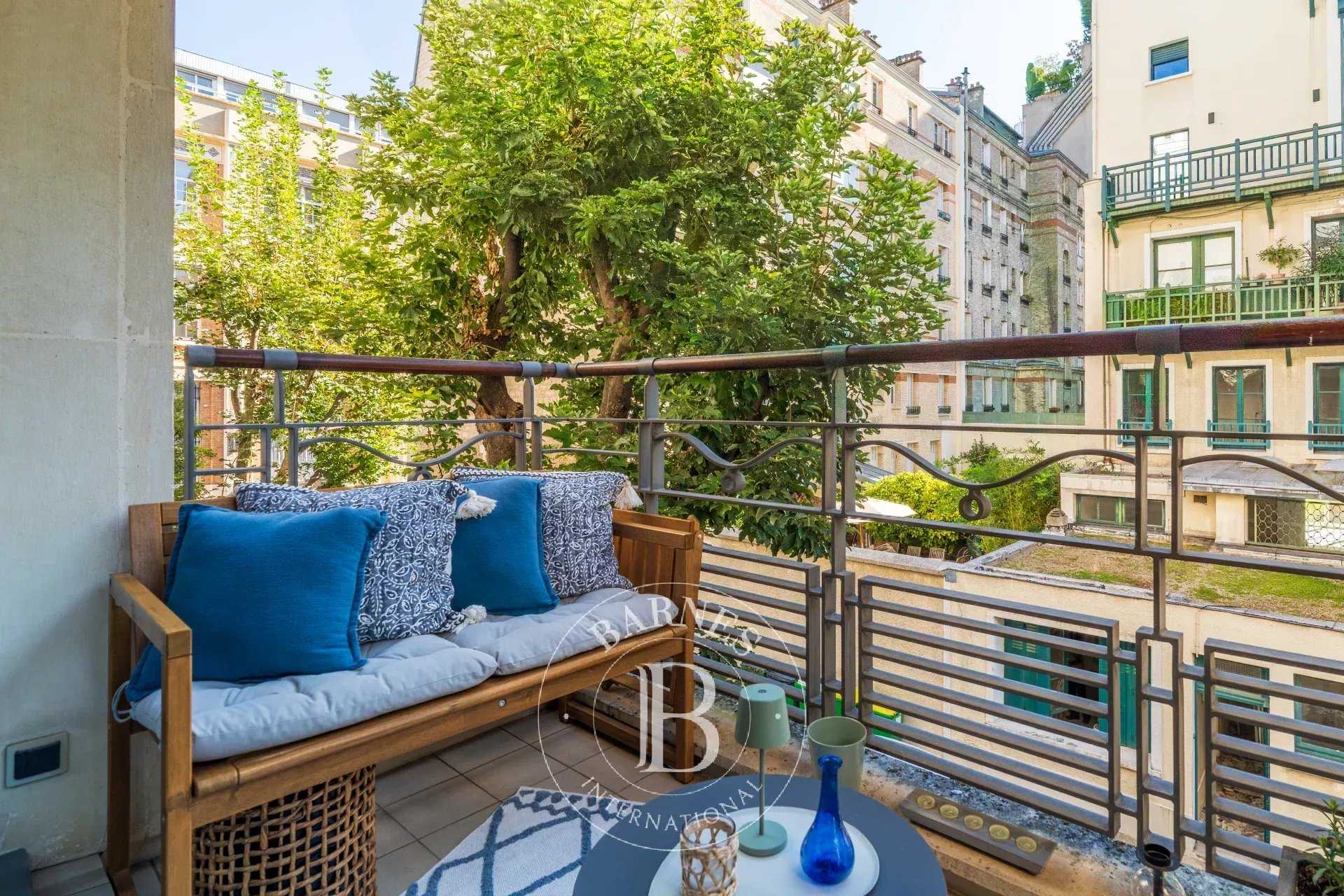Paris  - Apartment 3 Bedrooms