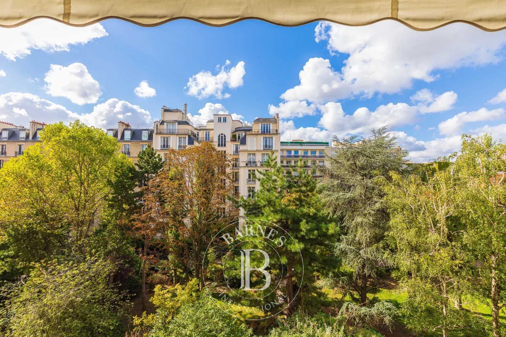 Paris  - Apartment 2 Bedrooms