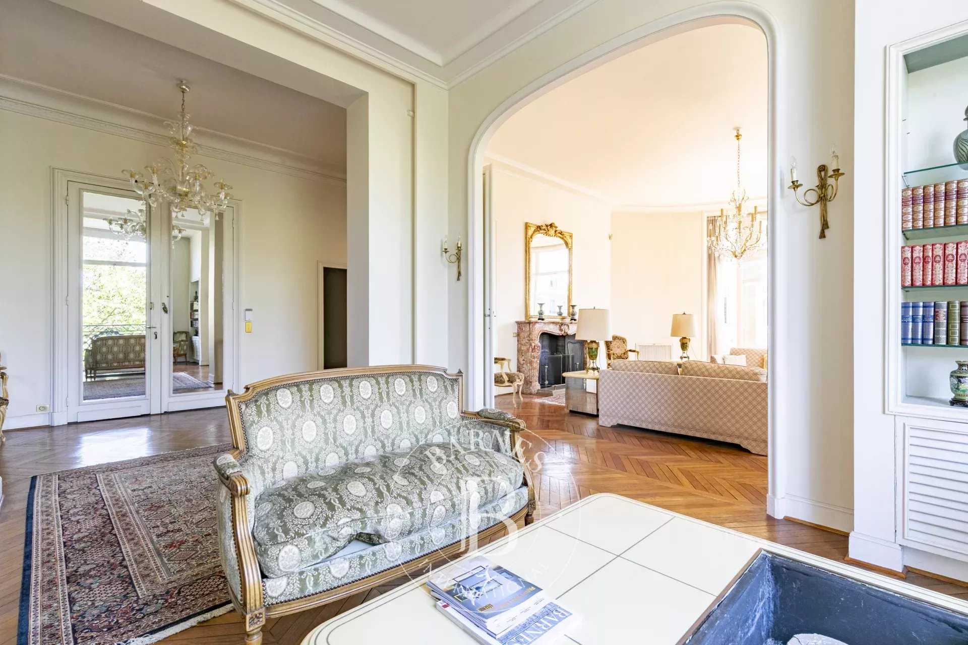 Paris  - Piso 8 Cuartos 4 Habitaciones
