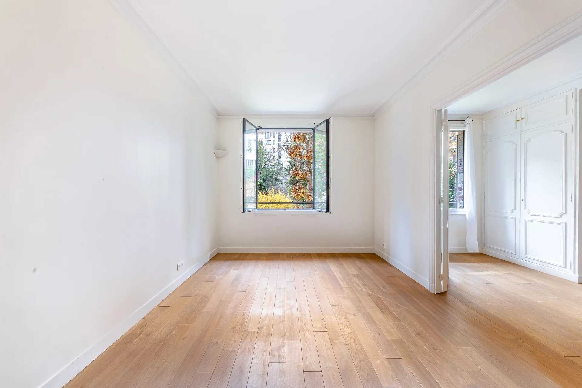 Paris  - Apartment 3 Bedrooms