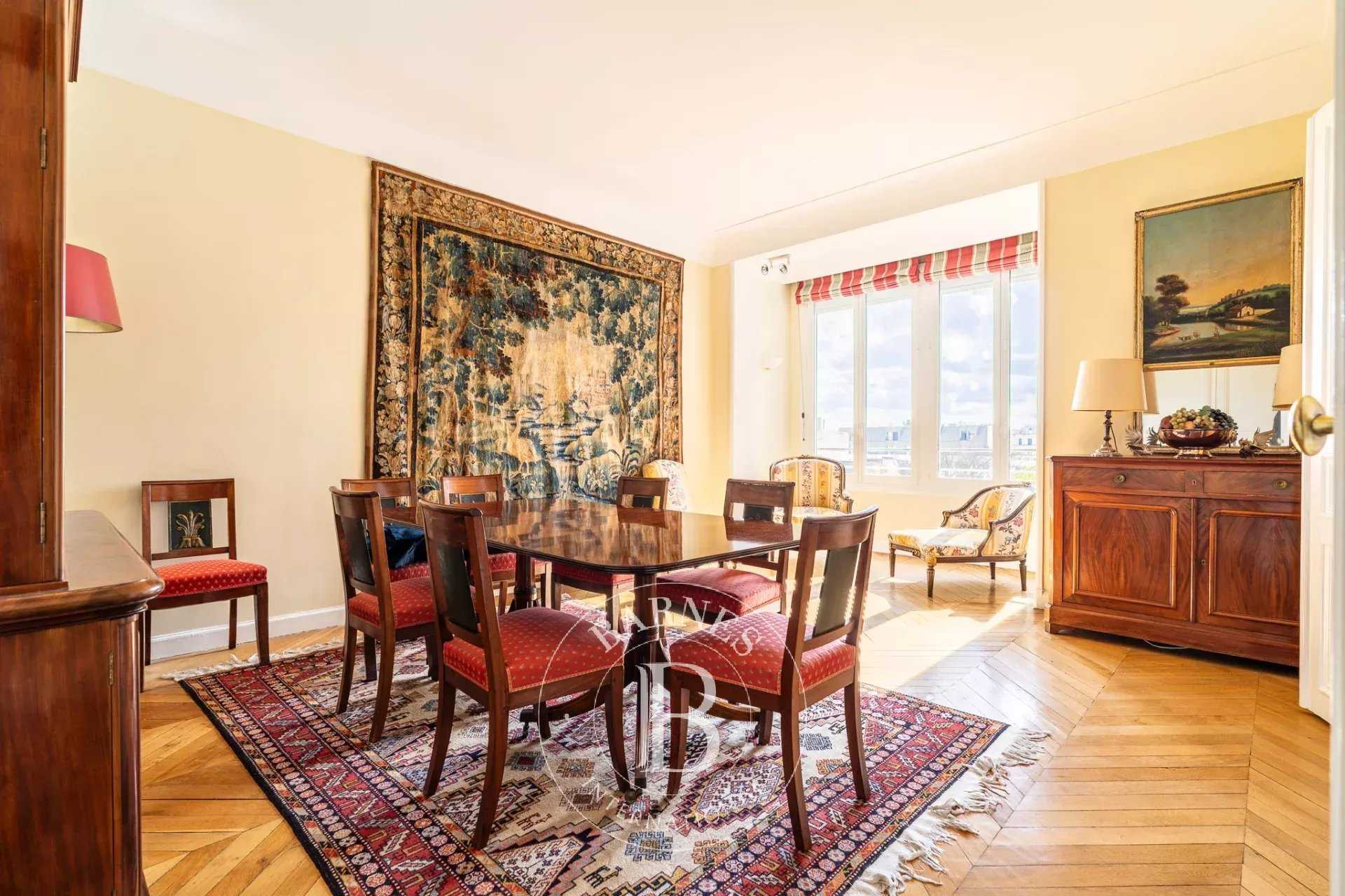 Paris  - Apartment 4 Bedrooms