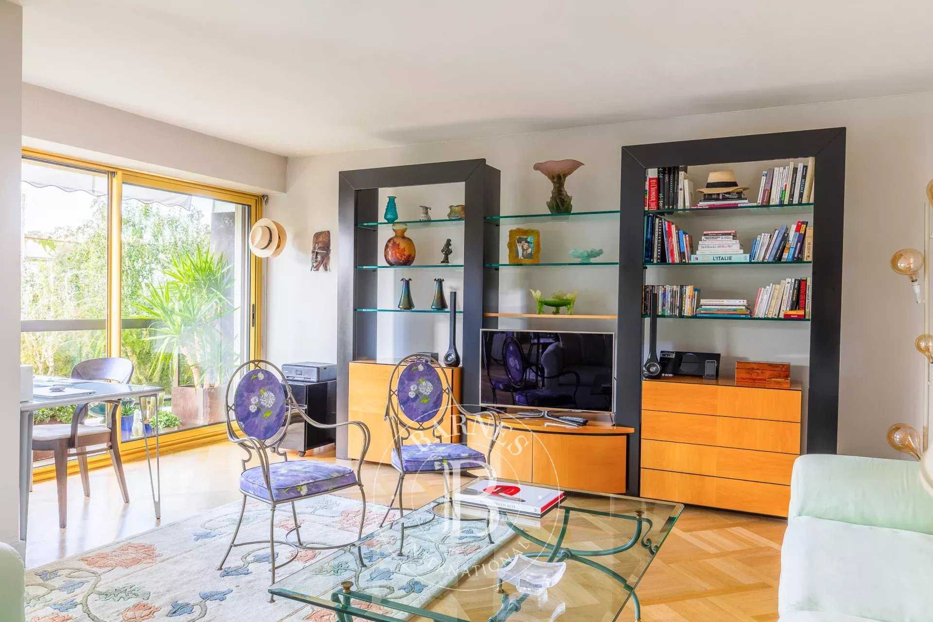 Paris  - Apartment 2 Bedrooms