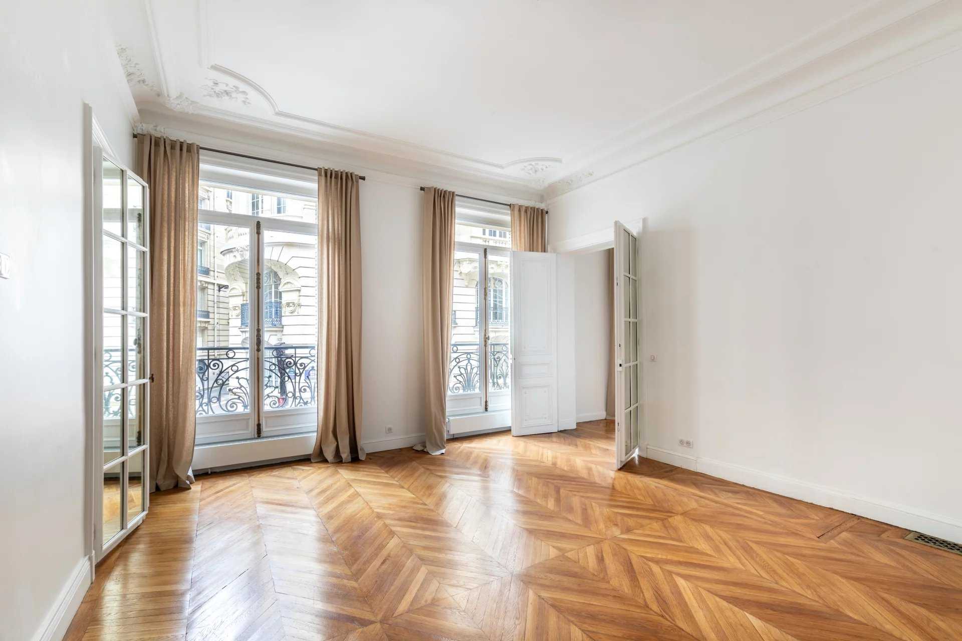 Apartment Paris 75016  -  ref 84531983 (picture 1)