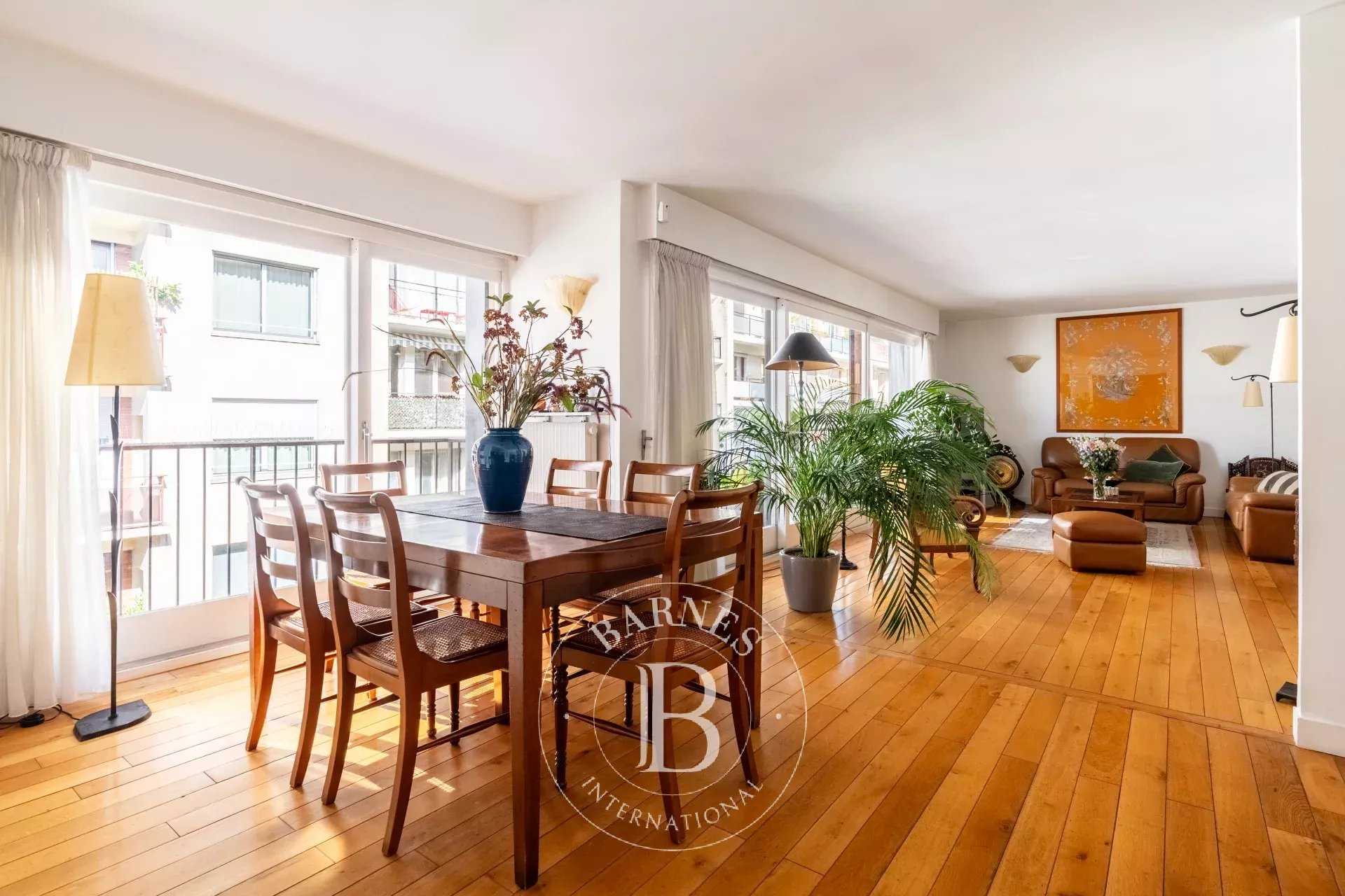 Apartment Paris 75016  -  ref 85789937 (picture 2)