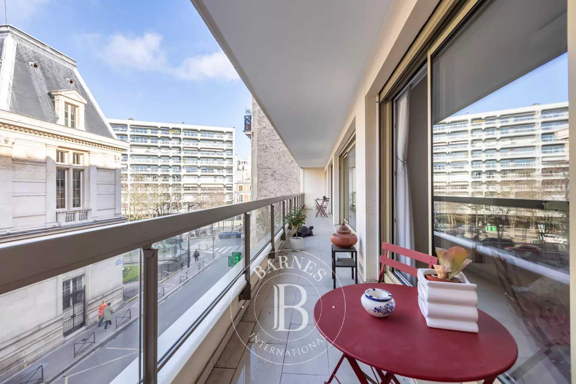 Appartement Paris 75016  -  ref 85662827 (picture 1)