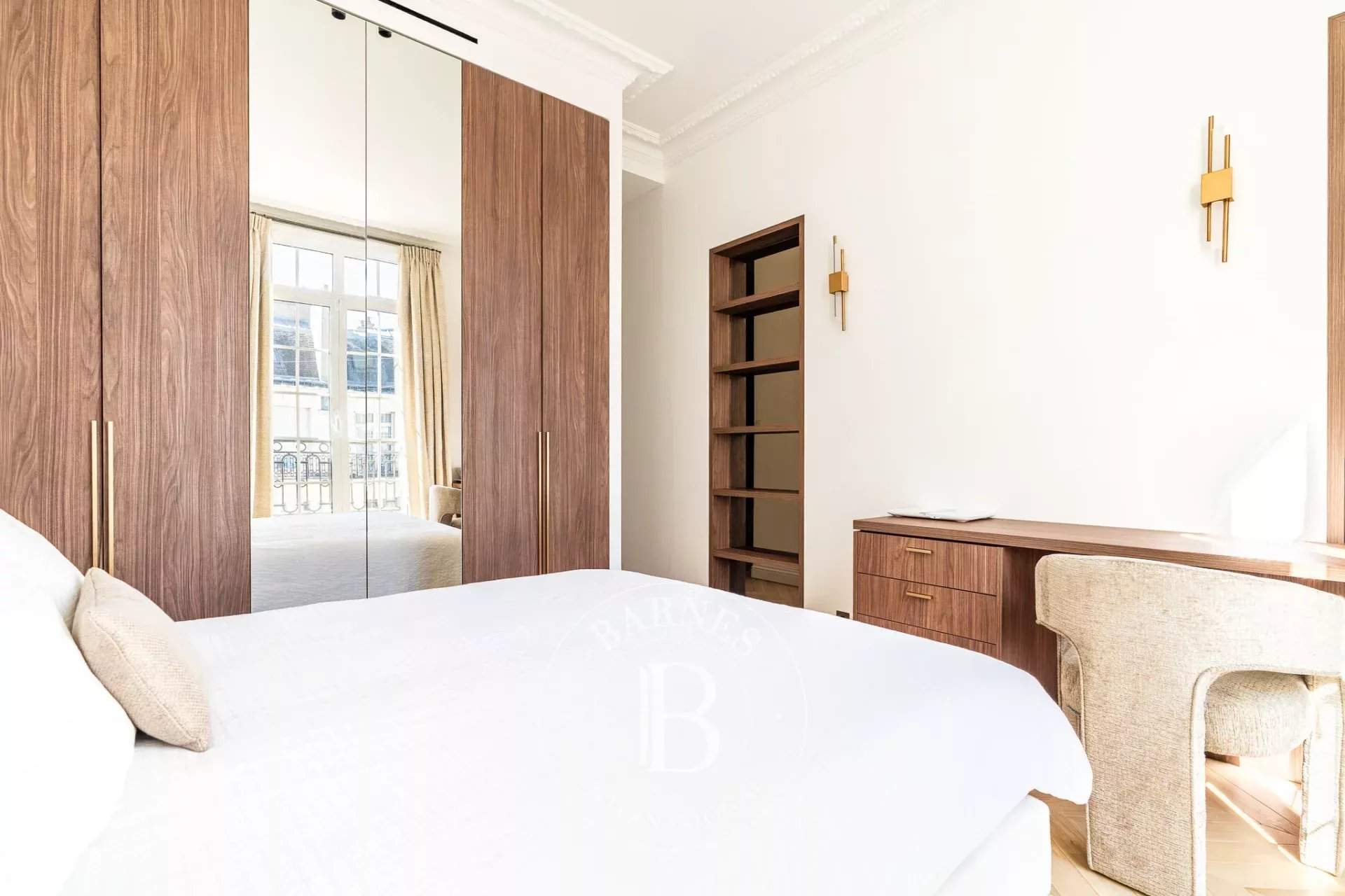 Paris  - Appartement 6 Pi&egrave;ces 4 Chambres - picture 8