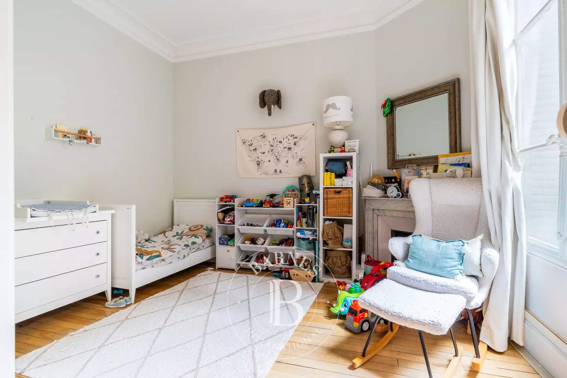 Paris  - Apartment 4 Bedrooms - picture 13