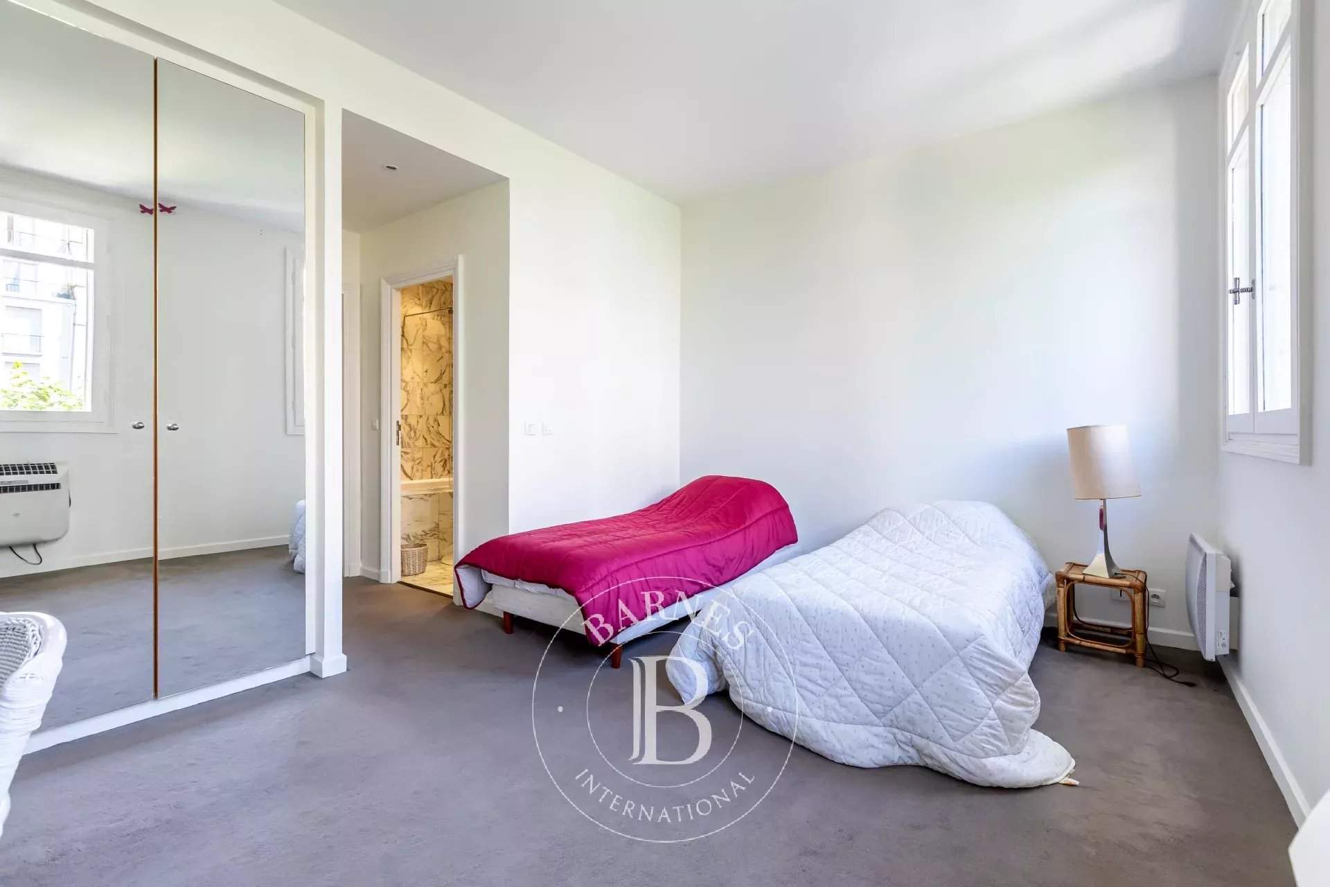 Paris  - Apartment 3 Bedrooms - picture 8