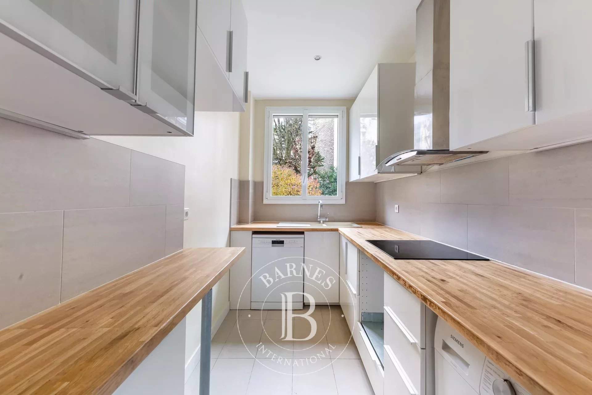 Paris  - Appartement 5 Pi&egrave;ces 3 Chambres - picture 12