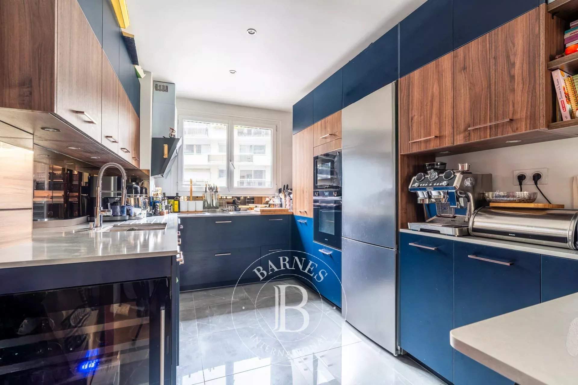 Paris  - Appartement 5 Pi&egrave;ces 3 Chambres - picture 9