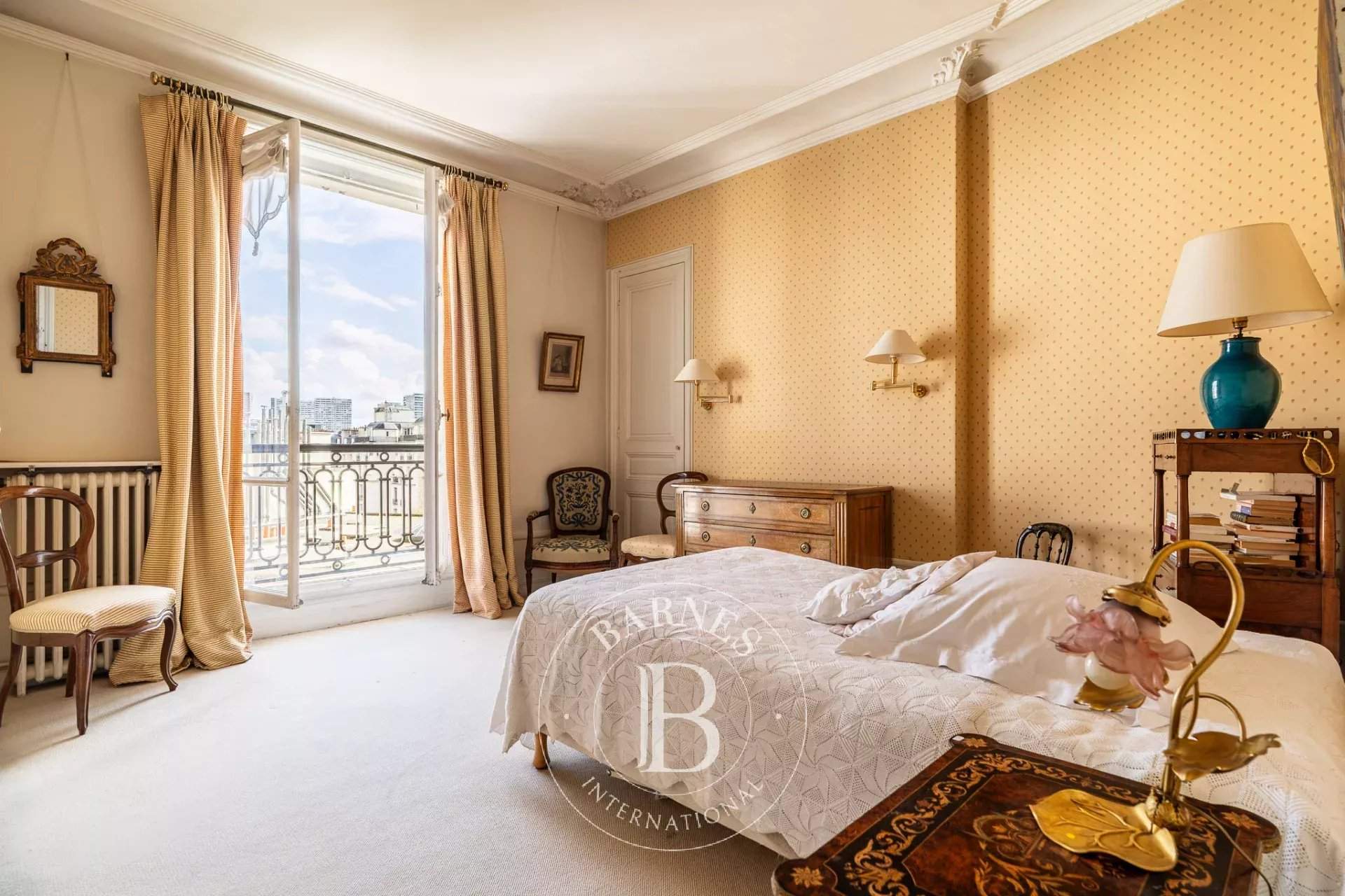 Paris  - Apartment 4 Bedrooms - picture 8