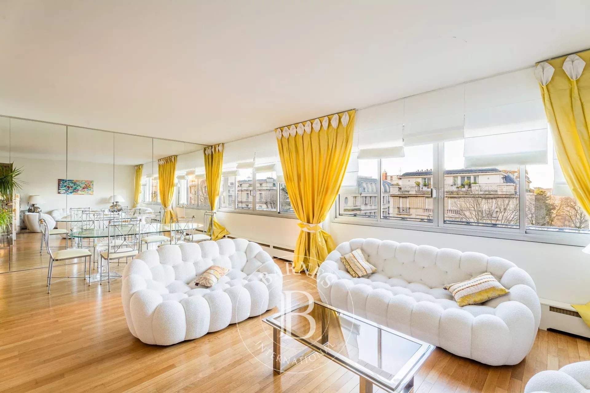 Paris  - Apartment 3 Bedrooms - picture 1