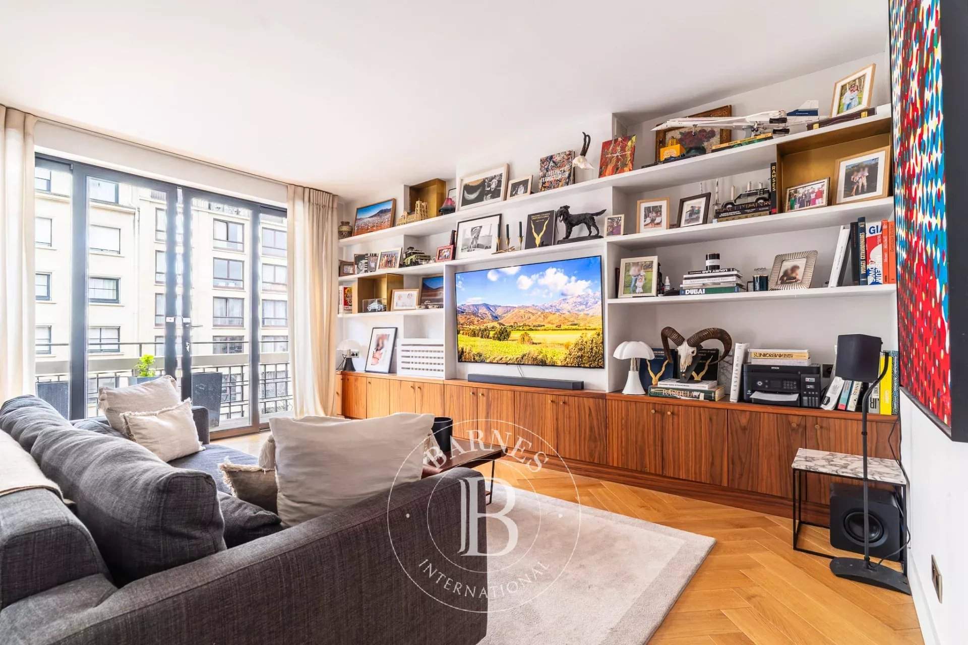 Paris  - Appartement 5 Pi&egrave;ces 3 Chambres - picture 2