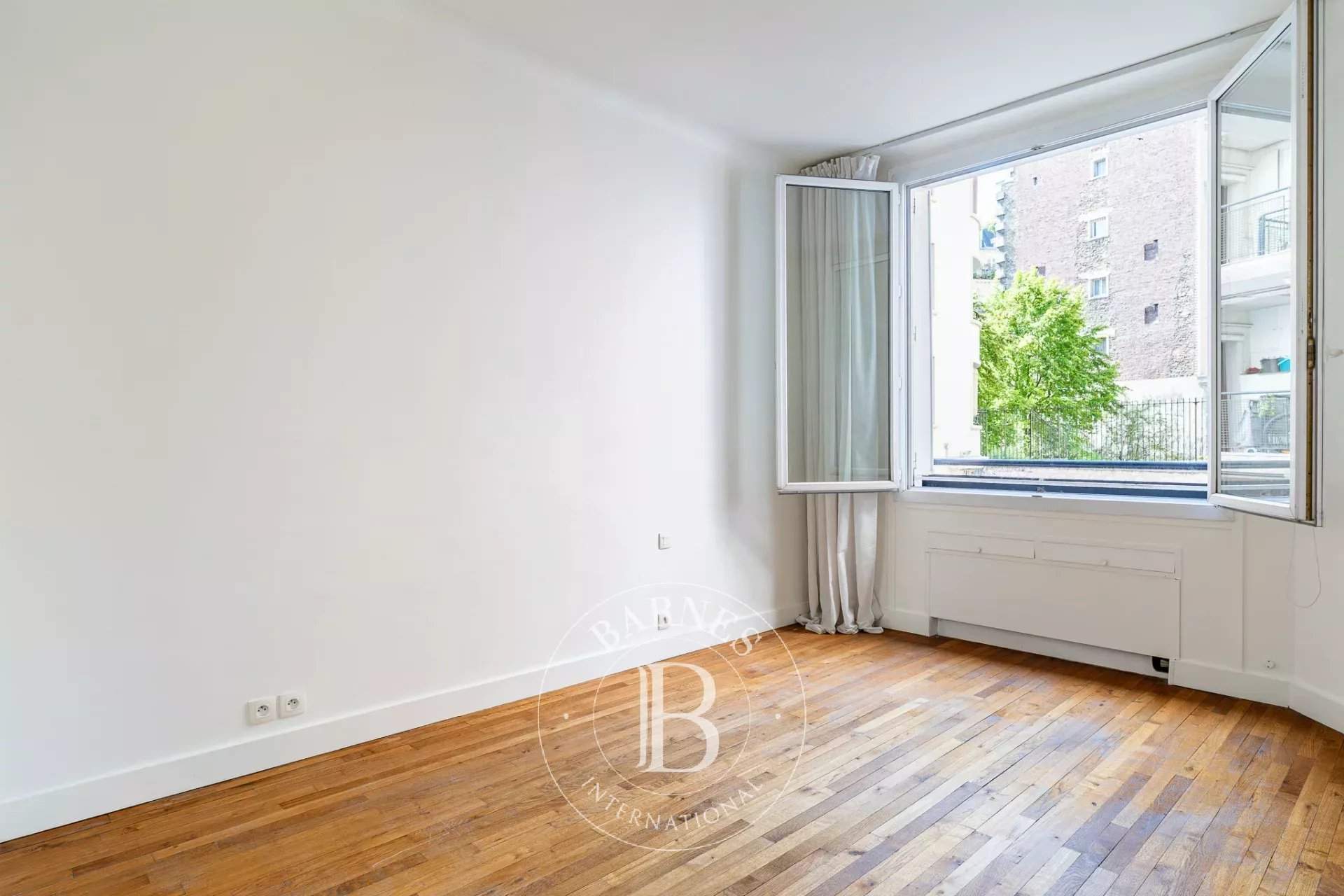 Paris  - Apartment 3 Bedrooms - picture 11