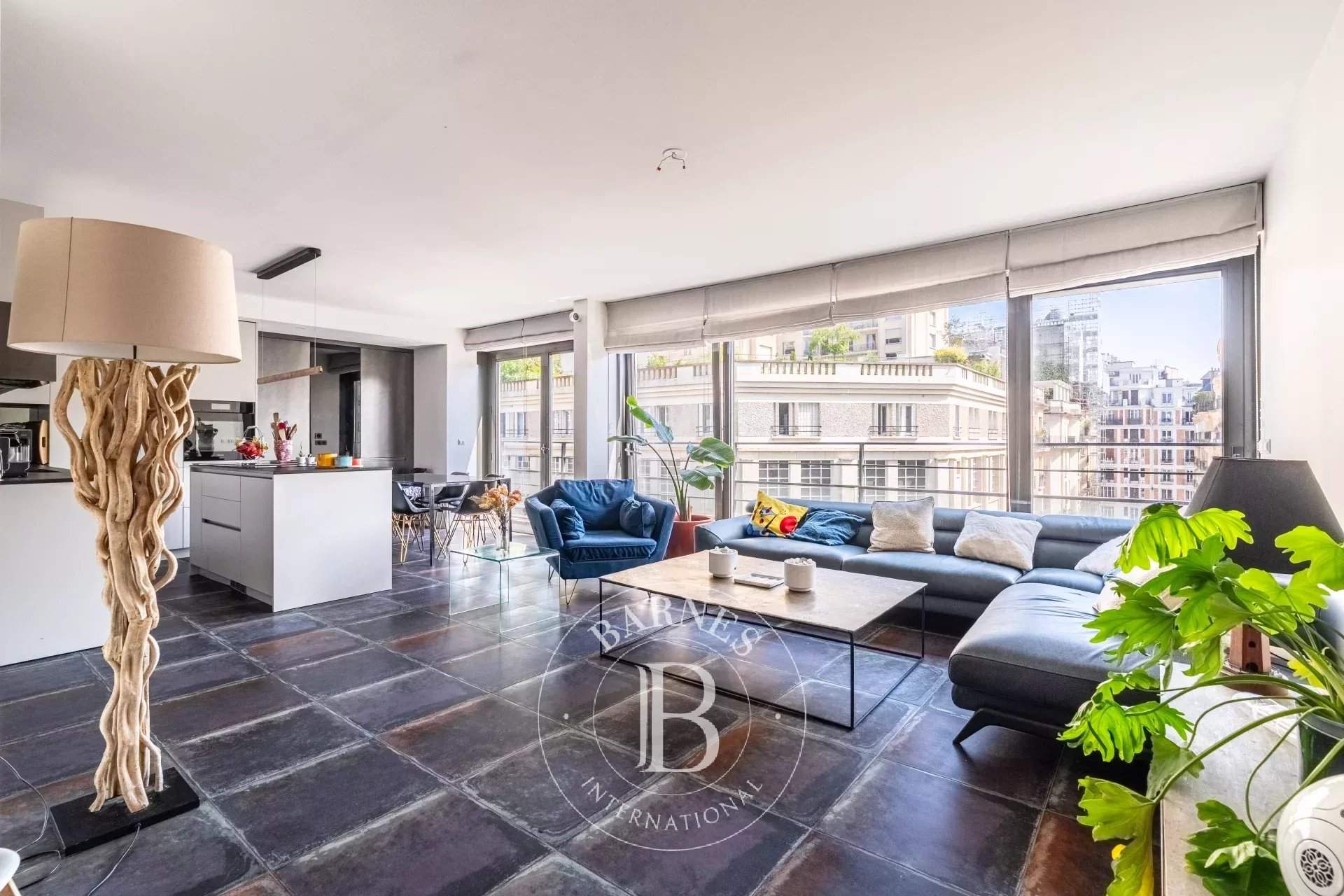 Paris  - Apartment 3 Bedrooms - picture 1
