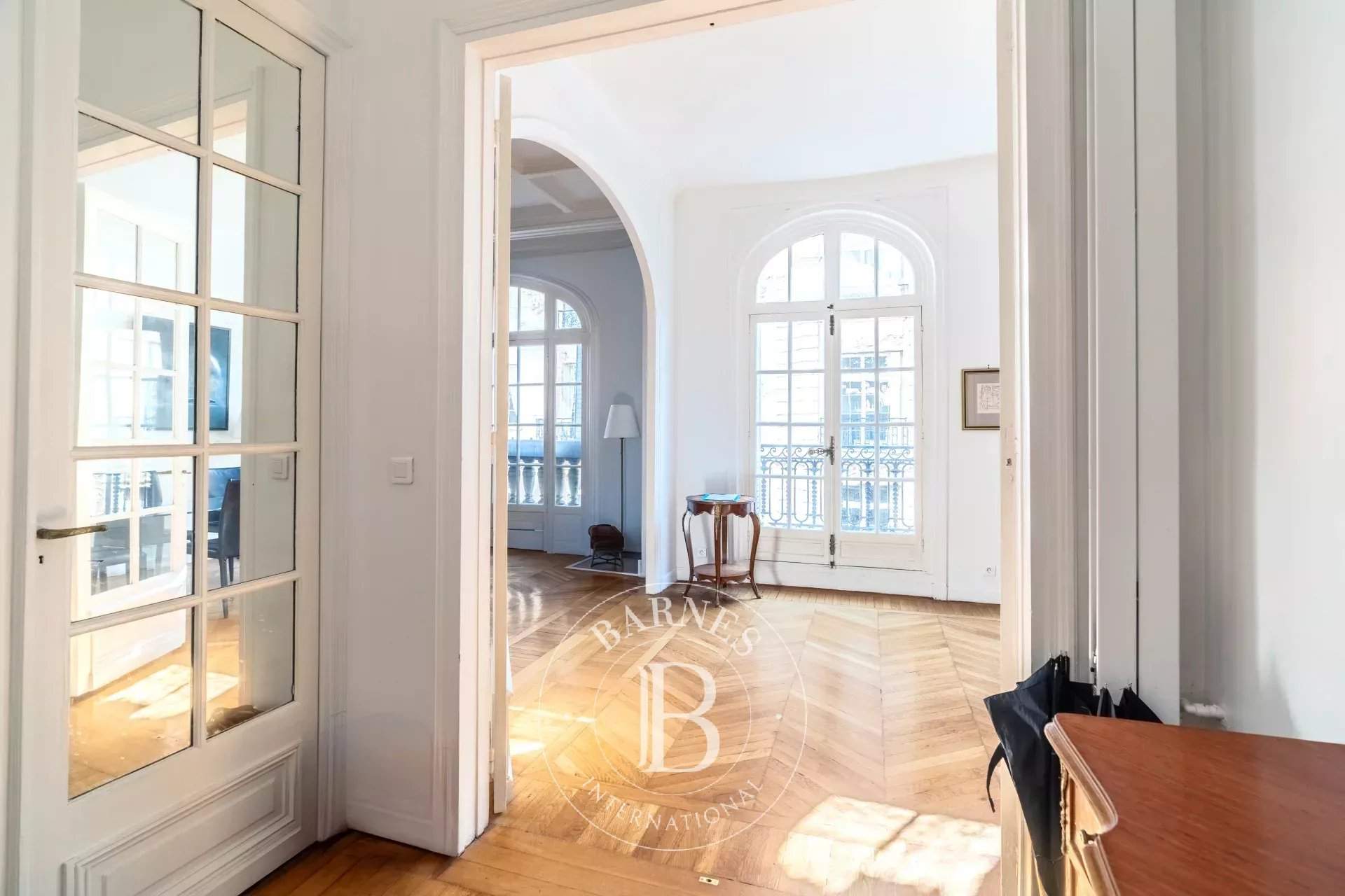 Paris  - Appartement 5 Pi&egrave;ces 3 Chambres - picture 7