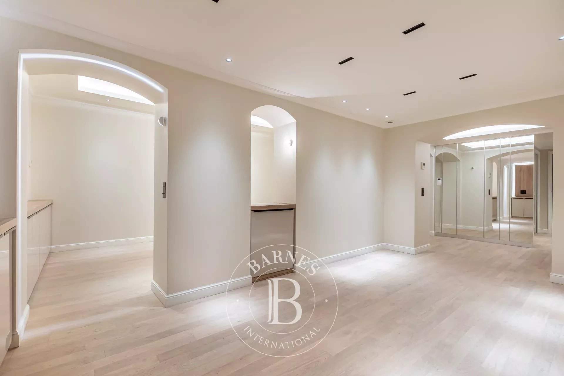 Paris  - Hôtel particulier  - picture 11