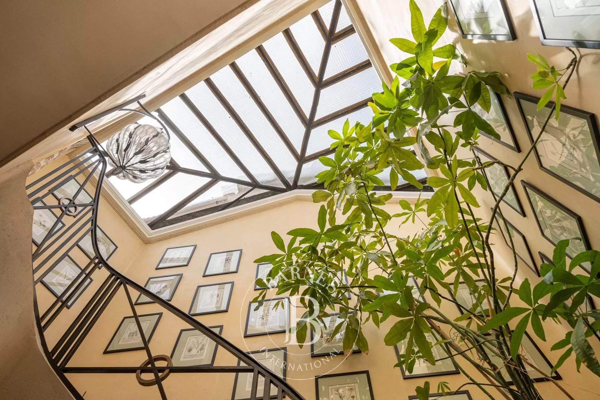 Paris  - Maison 12 Pi&egrave;ces 6 Chambres - picture 9