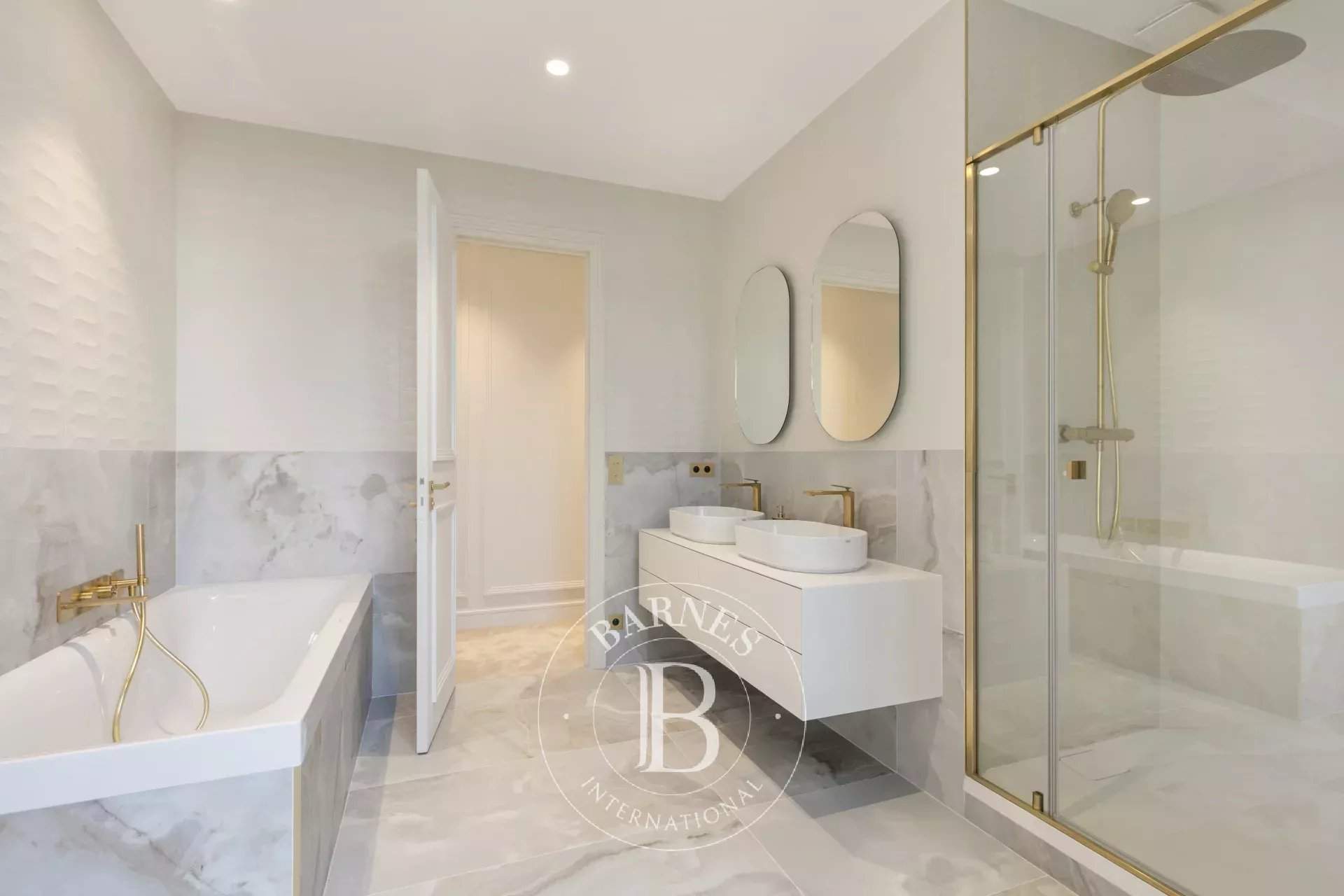 Paris  - Appartement 4 Pi&egrave;ces 2 Chambres - picture 11